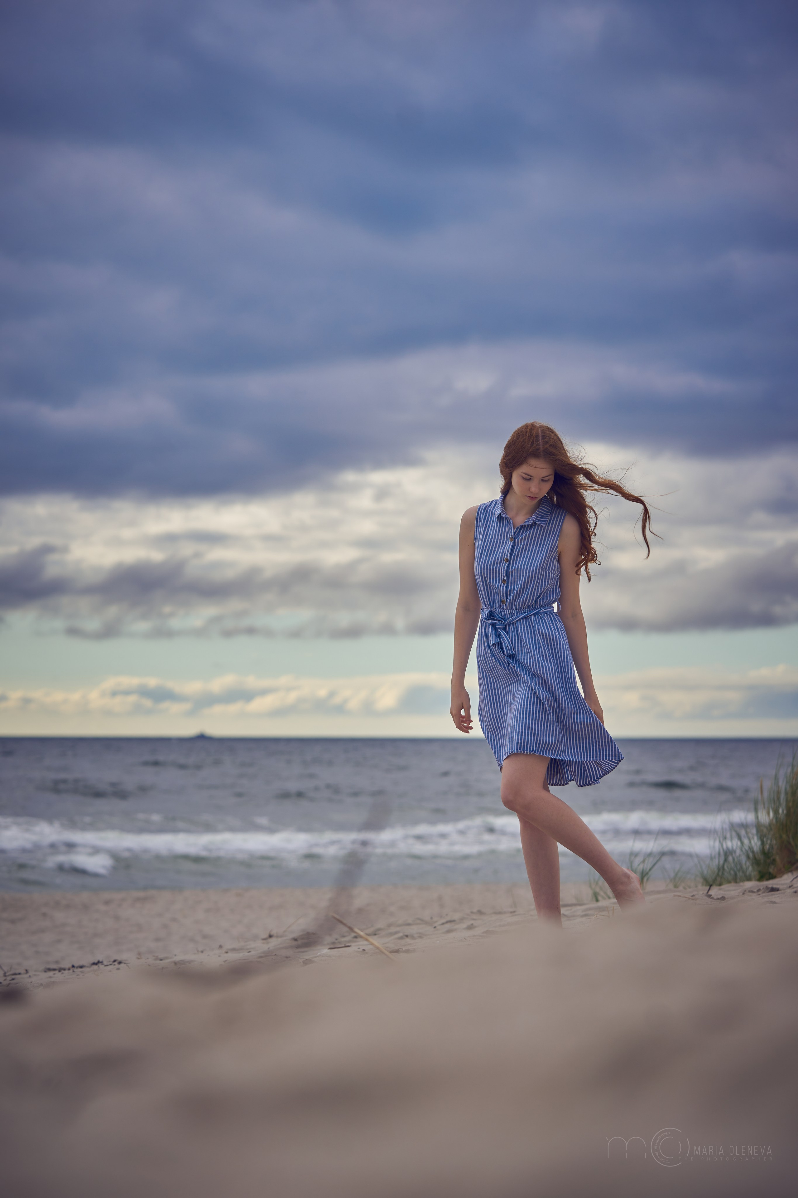Полина и море. Фотограф Мария Оленева