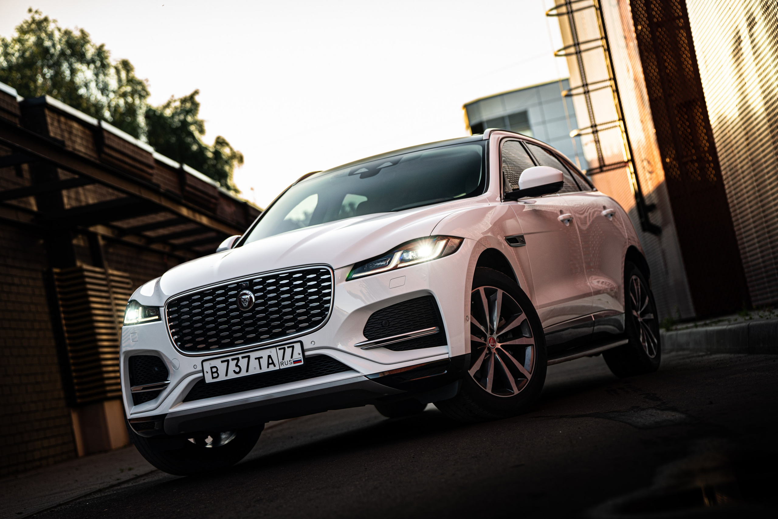 JAGUAR F-PACE. OZ Production