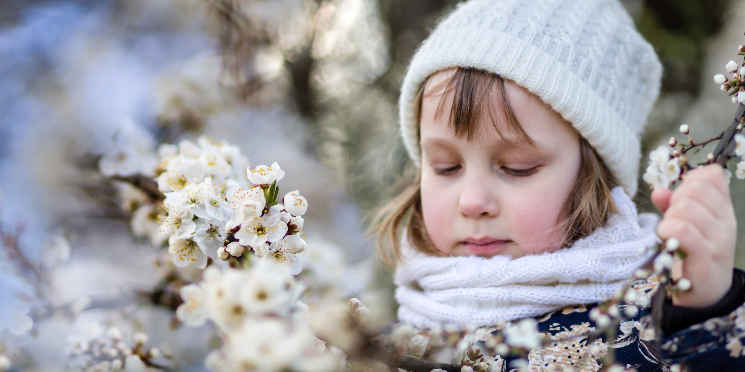 Весна портреты в цветении. Семейный фотограф в Минске Приболовец Светлана