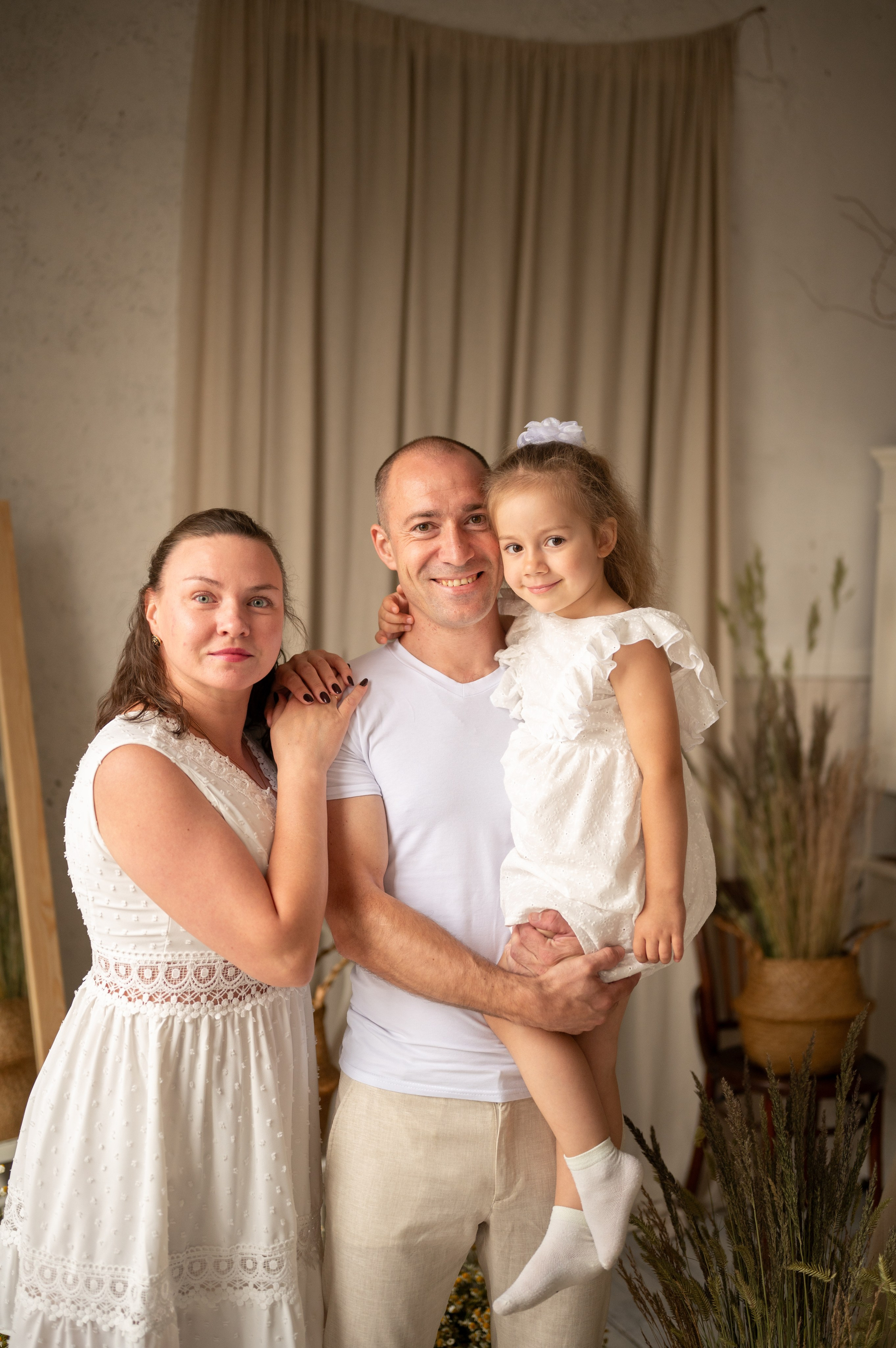 Семейная съемка в фотостудии «Воздух». Фотограф новорожденных, семейный детский в Тюмени Татьяна Морозова