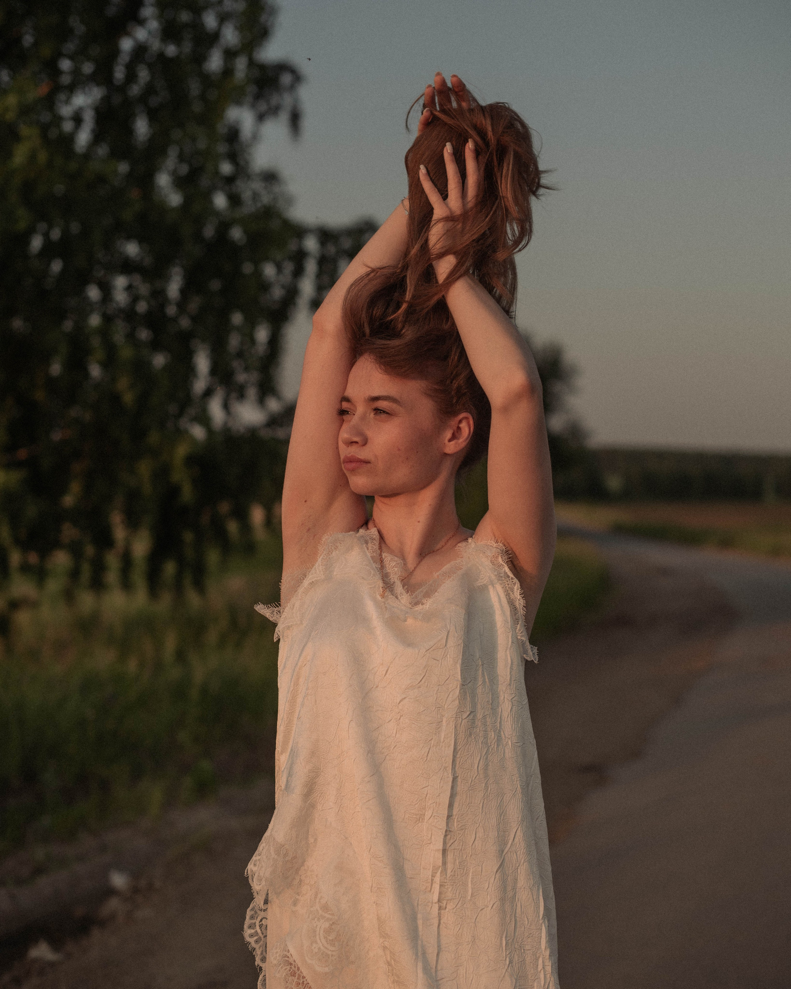 Настя. Женский фотограф. Создатель украшений ручной работы. Модель