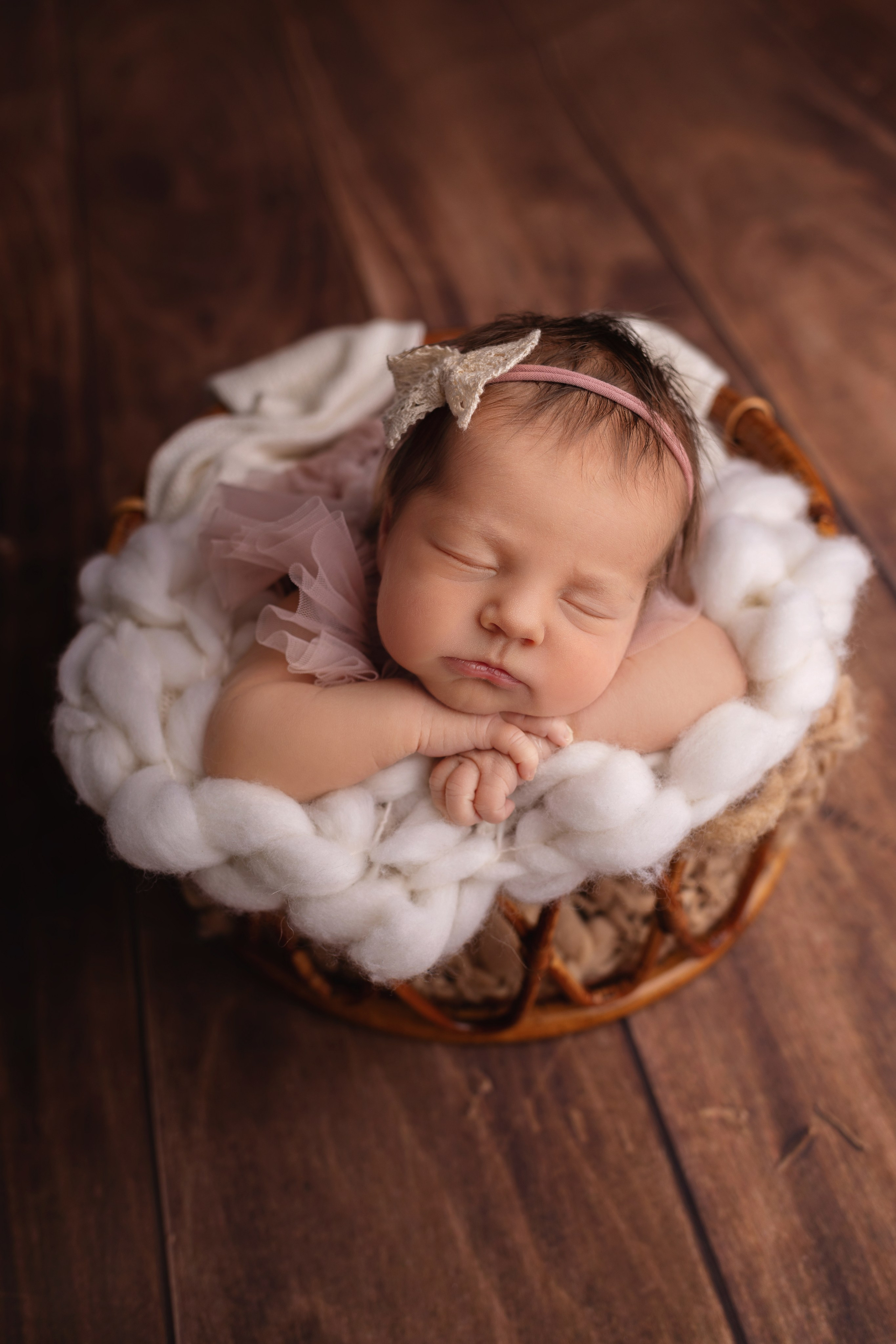 Классическая фотосессия малыша. Фотограф новорожденных малышей в Омске и Омской области Эльвира Камаева