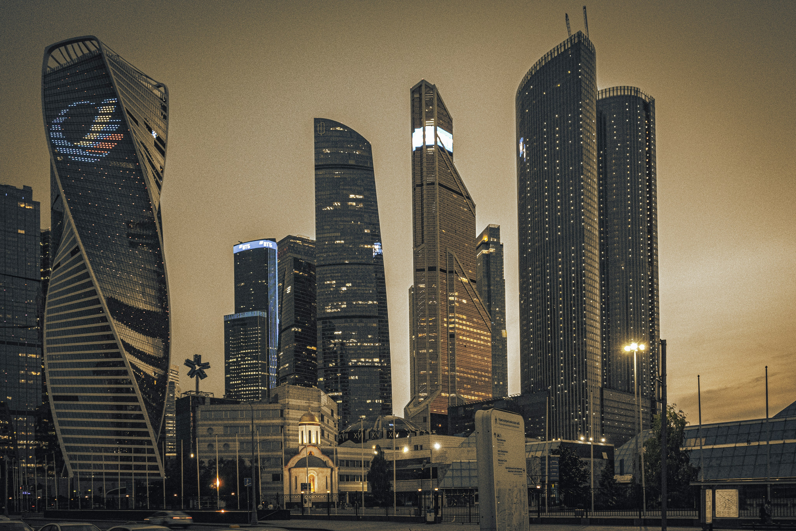 Фотопрогулка. Москва. Июль 2023. Фотограф Роман Адлер