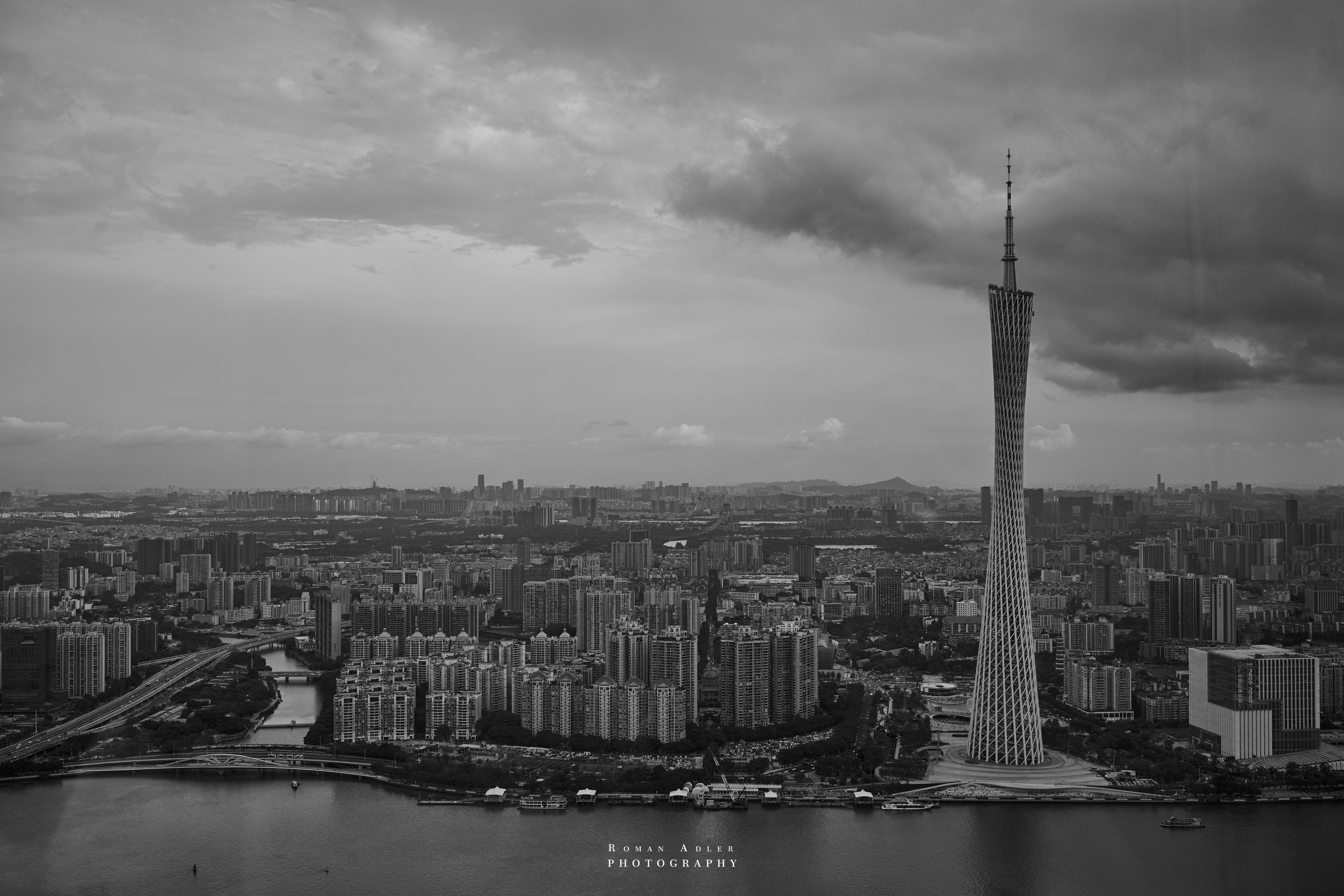 Гуанчжоу — «Город цветов». 摄影师罗曼·阿德勒