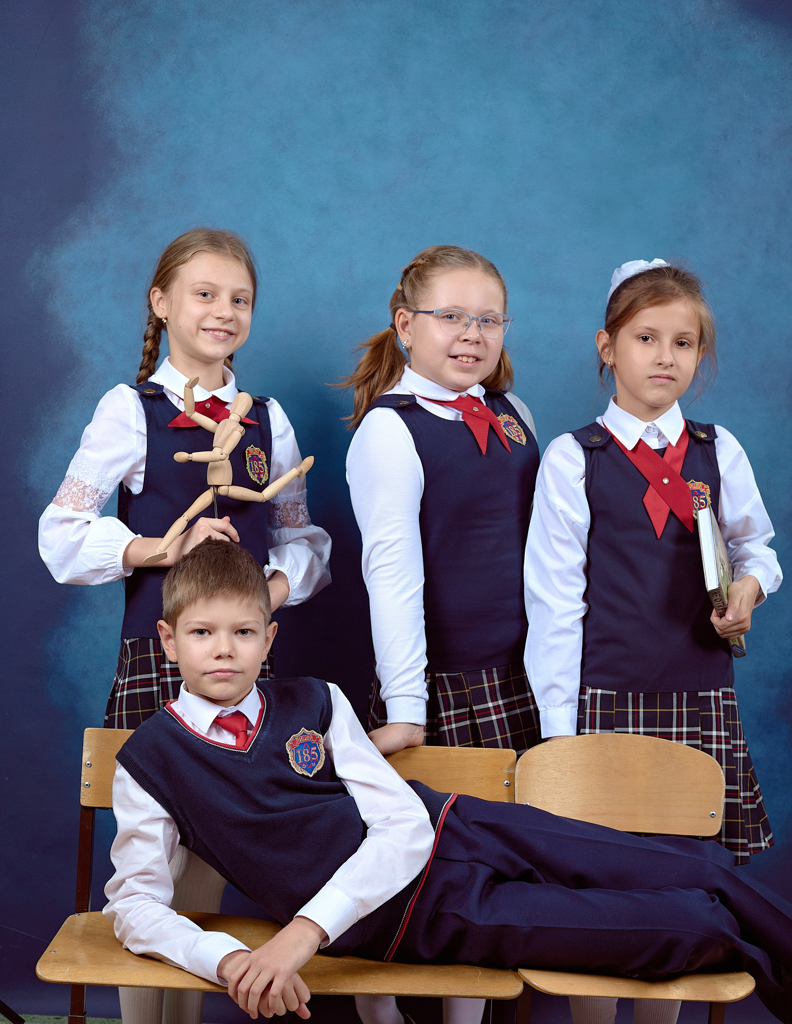 Выпускной альбом для 4 класса. Выпускной альбом Новосибирск — фотоальбомы для школ и детских садов