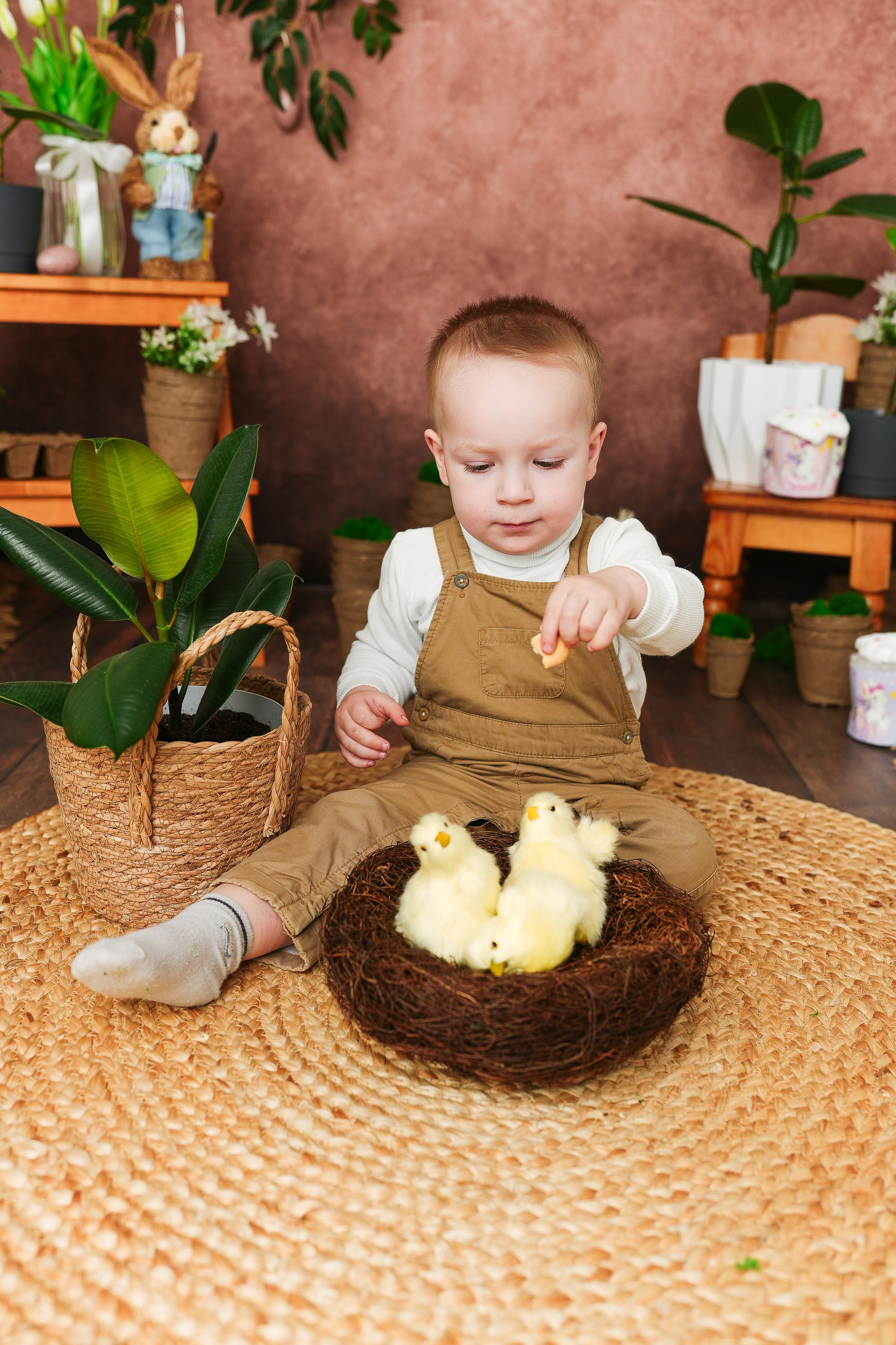 Маленький садовод. Фотограф новорожденных и детский фотограф в Екатеринбурге Ксени
