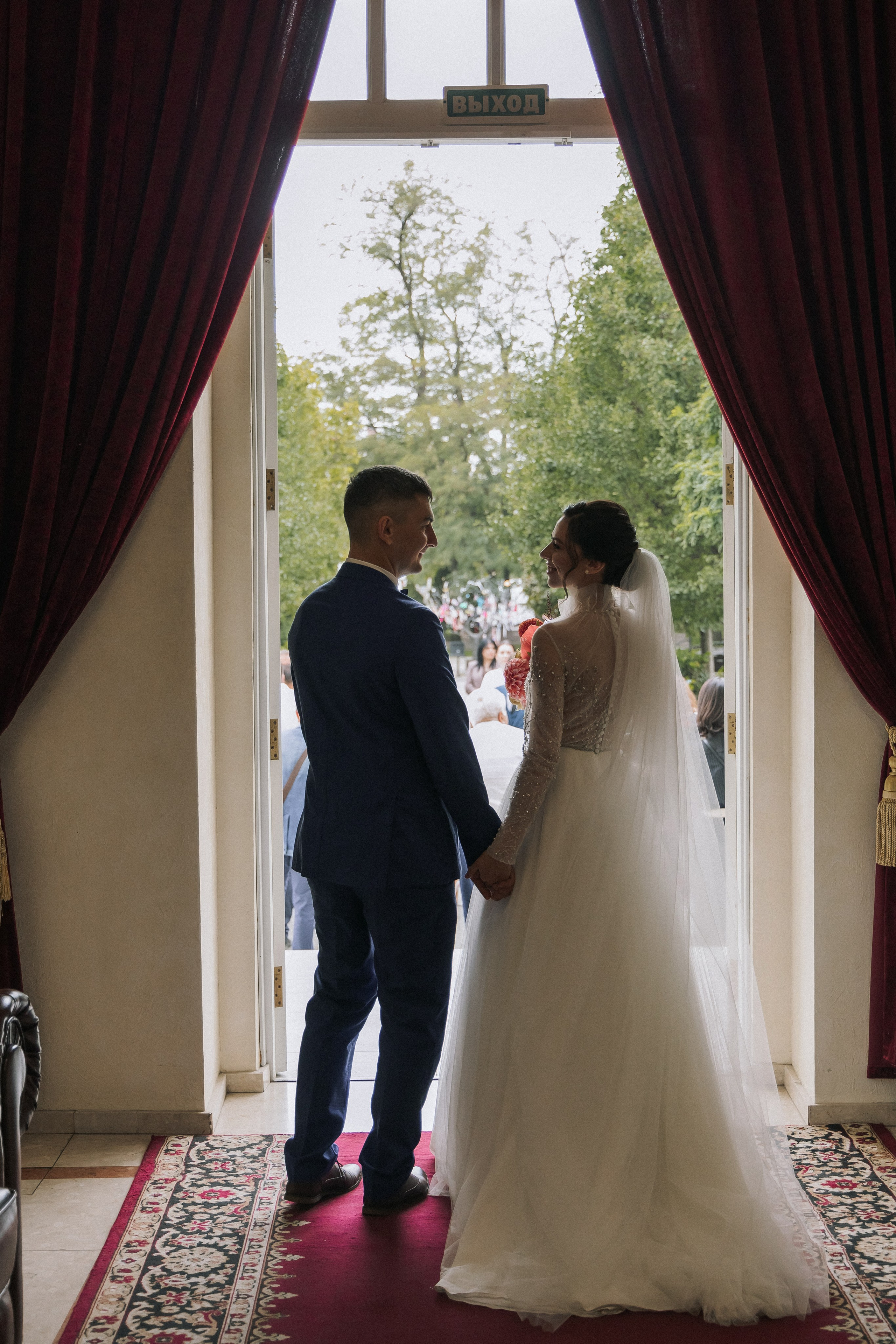 Алексей и Анастасия. Свадебная прогулка. Свадебная фотография. Арина Рубах