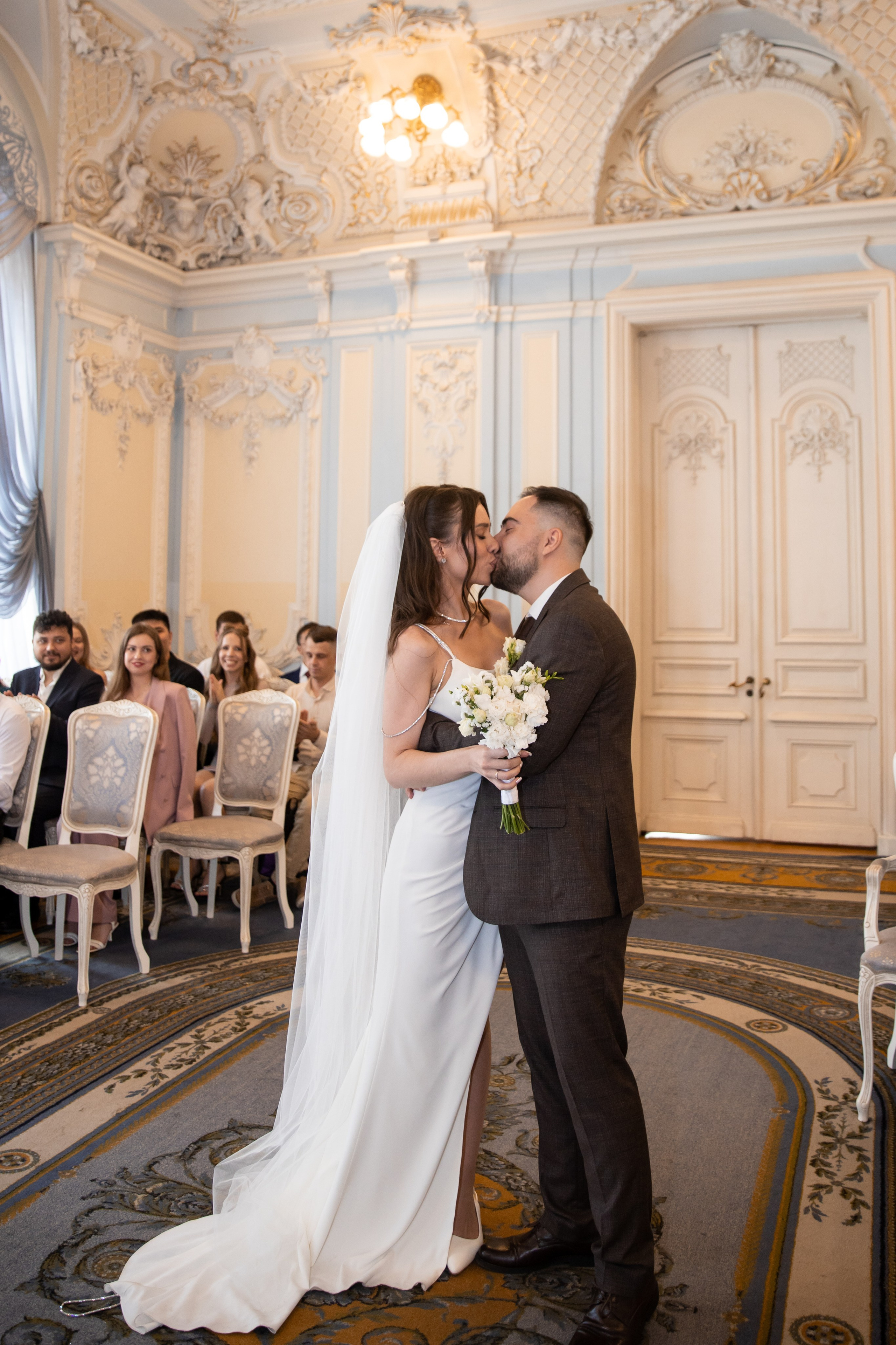 Анна и Александр / Прогулка + ЗАГС. Свадебный и семейный фотограф в Москве Диана Левченко