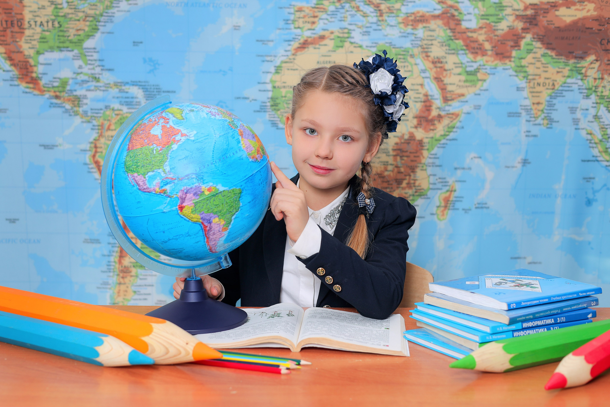 Фон Карта Мира. Фотостудия «Стремянка».Фотосессии в детских садах и школах