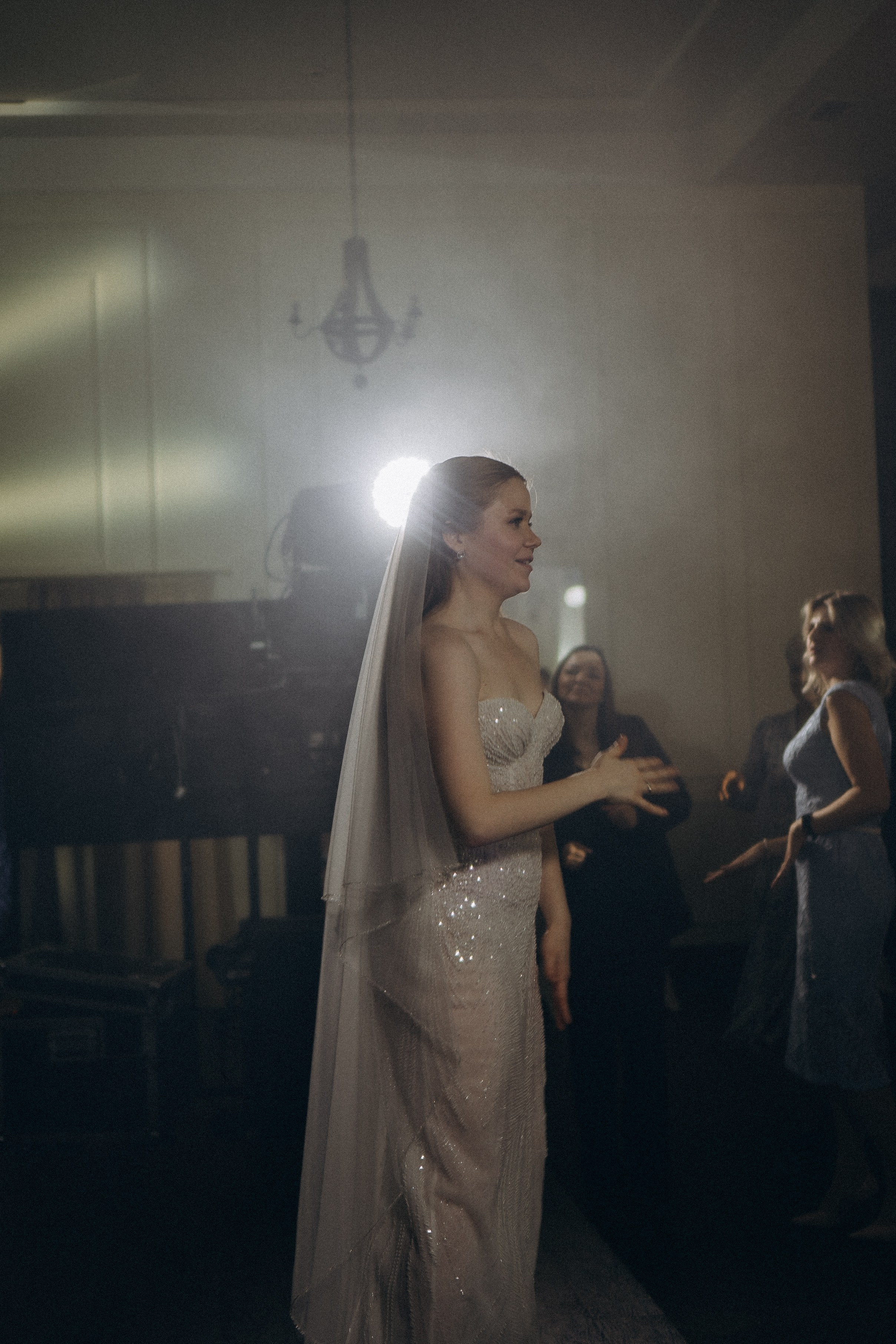 СВАДЕБНАЯ СЬЕМКА СБОРОВ В ОТЕЛЕ И ВЫЕЗД НА ЦЕРЕМОНИЮ (СНЯТО В СИБИРЕ В НИЖНЕВАРТОВСКЕ). Профессиональный фотограф, Санкт-Петербург — Виктория Богомолова