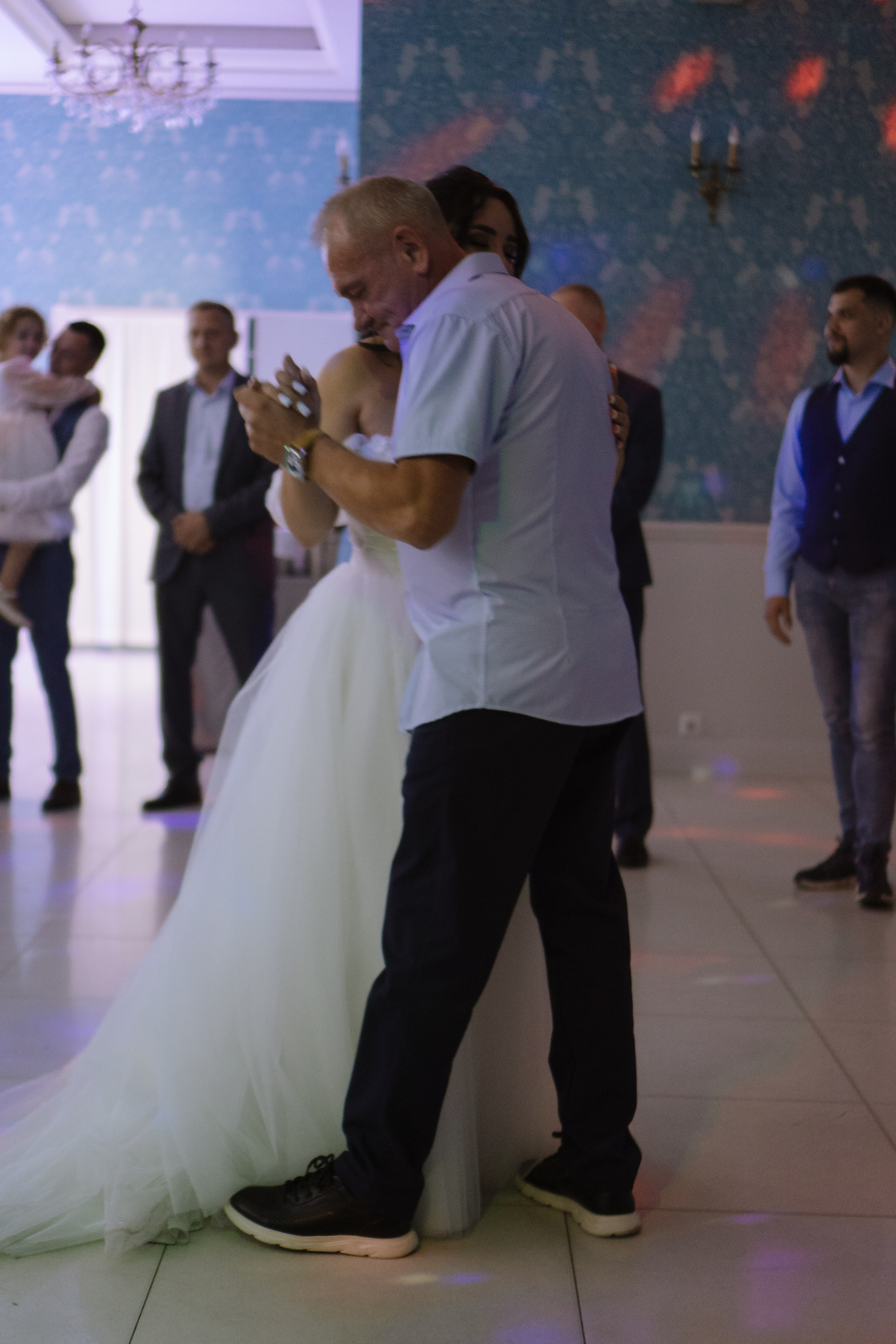 ТАНЕЦ ОТЦА И ДОЧЕРИ НА БАНКЕТЕ (СВАДЕБНАЯ ФОТОСЕСИИЯ БАНКЕТА). Профессиональный фотограф, Санкт-Петербург — Виктория Богомолова