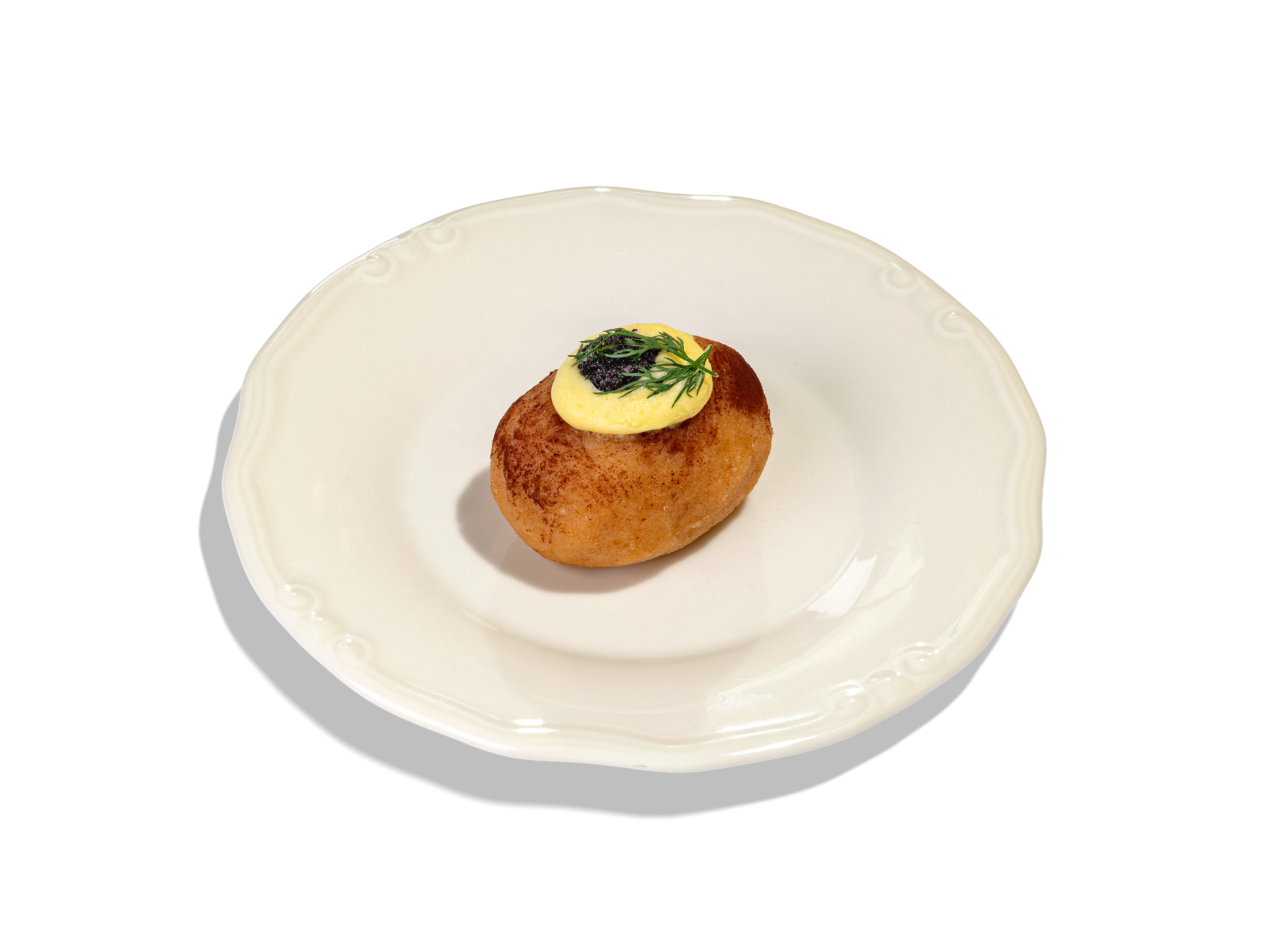 ПИРОЖНОЕ КАРТОШКА С МАКОМ  И КРЕМОМ 390₽. Нежная бисквитная основа в форме картошки с ароматом насыщенного безалкогольного  рома. Пирожное точечно декорировано какао и подушкой из  крема, приготовленное из сыра маскарпоне и ванильной пасты. Верхушка украшена мелким слоем маковых зерен и веточкой свежего укропа  покрытое нейтральным гелем