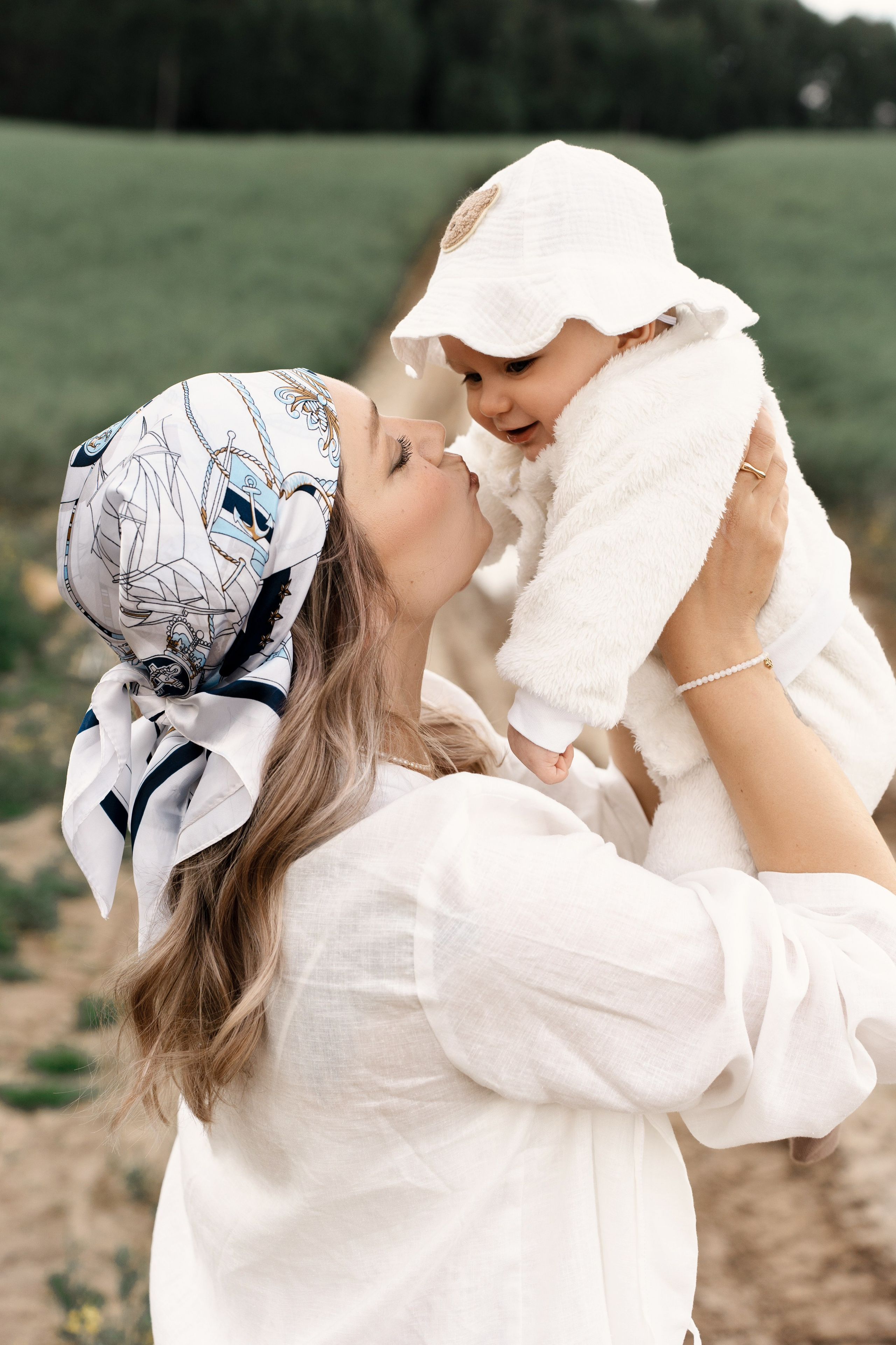 Первые полгодика рядом с мамой. Ваш семейный фотограф в Минске — Вика Трегубова