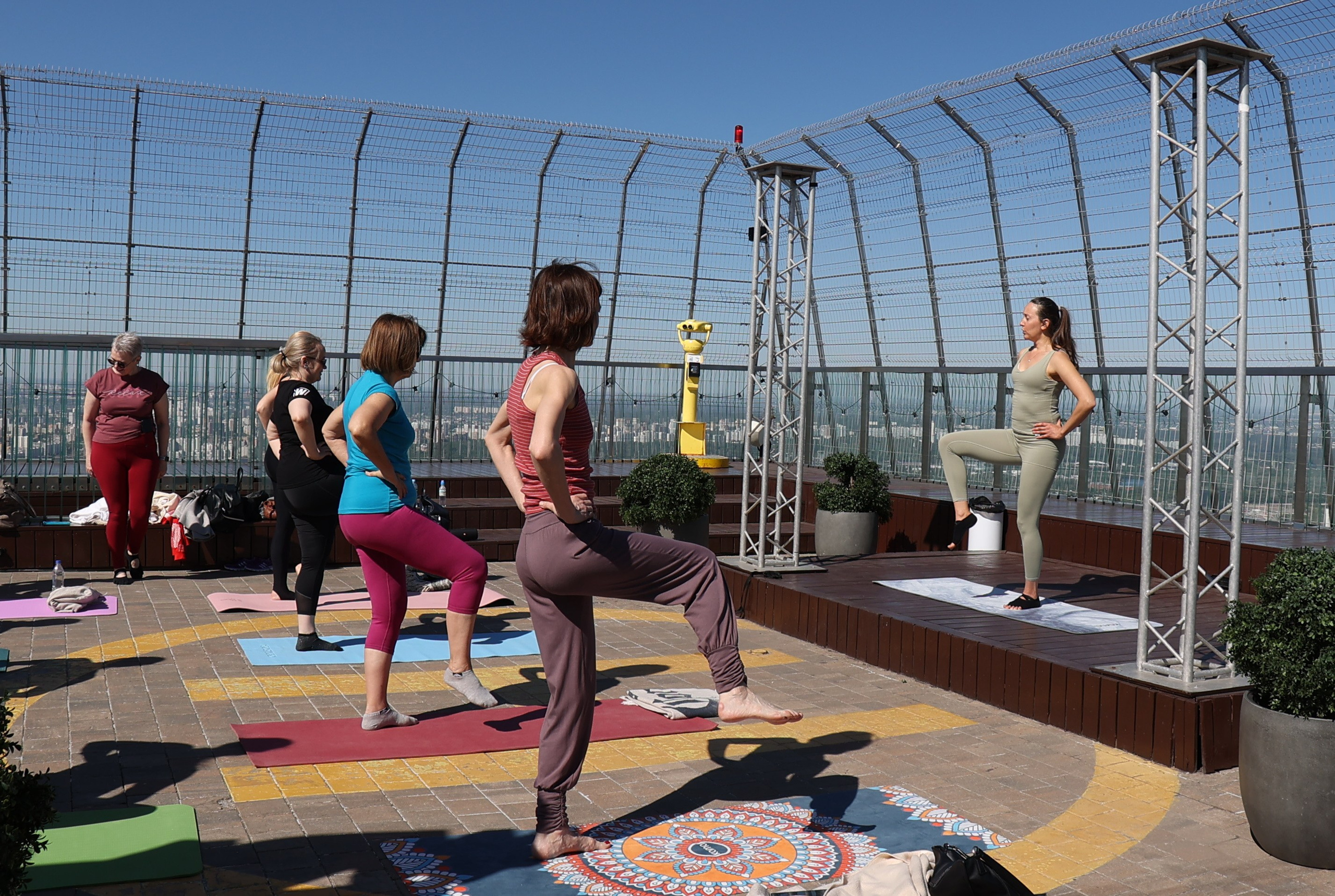 Йога на крыше Москва-Сити. Портретный фотограф Москва