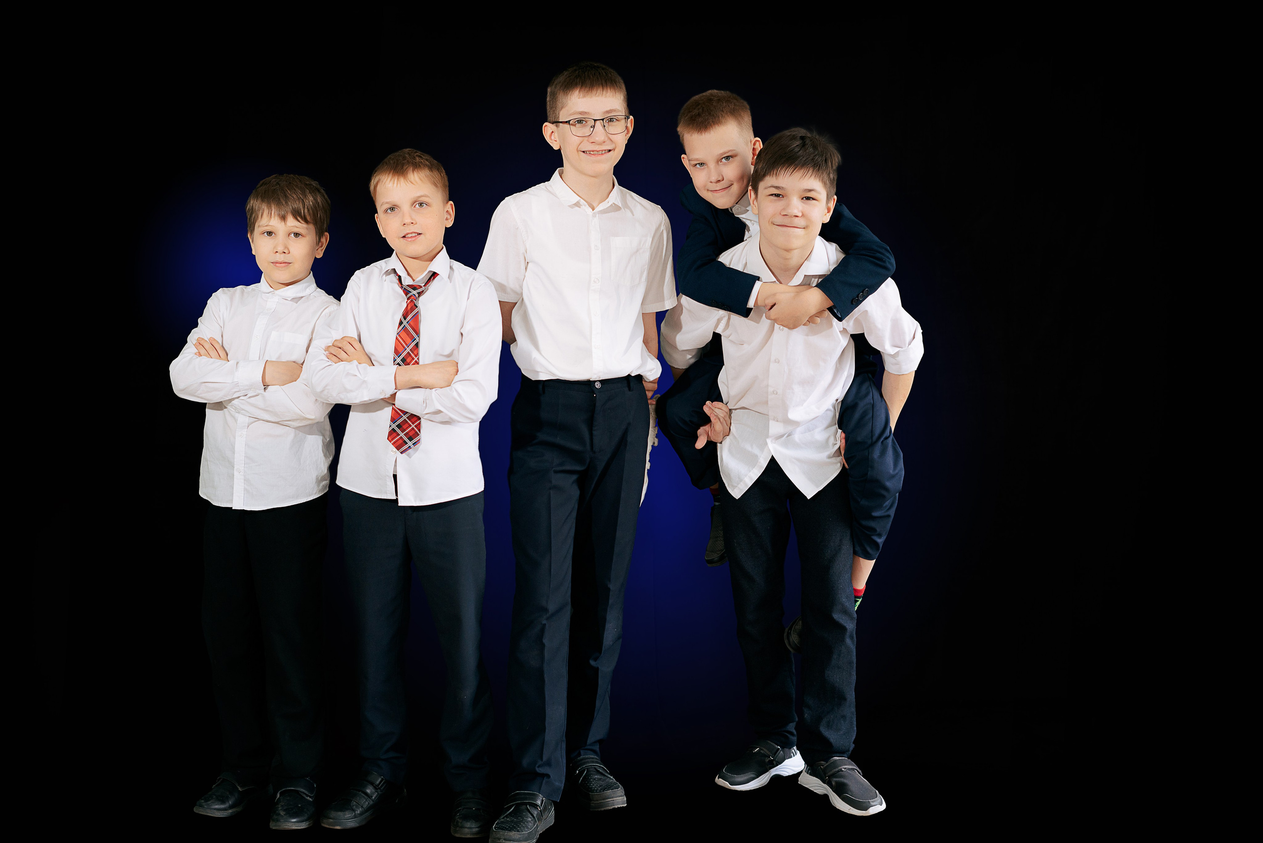 Групповые портреты. Школьный фотограф в Челябинске. Выпускные фотоальбомы