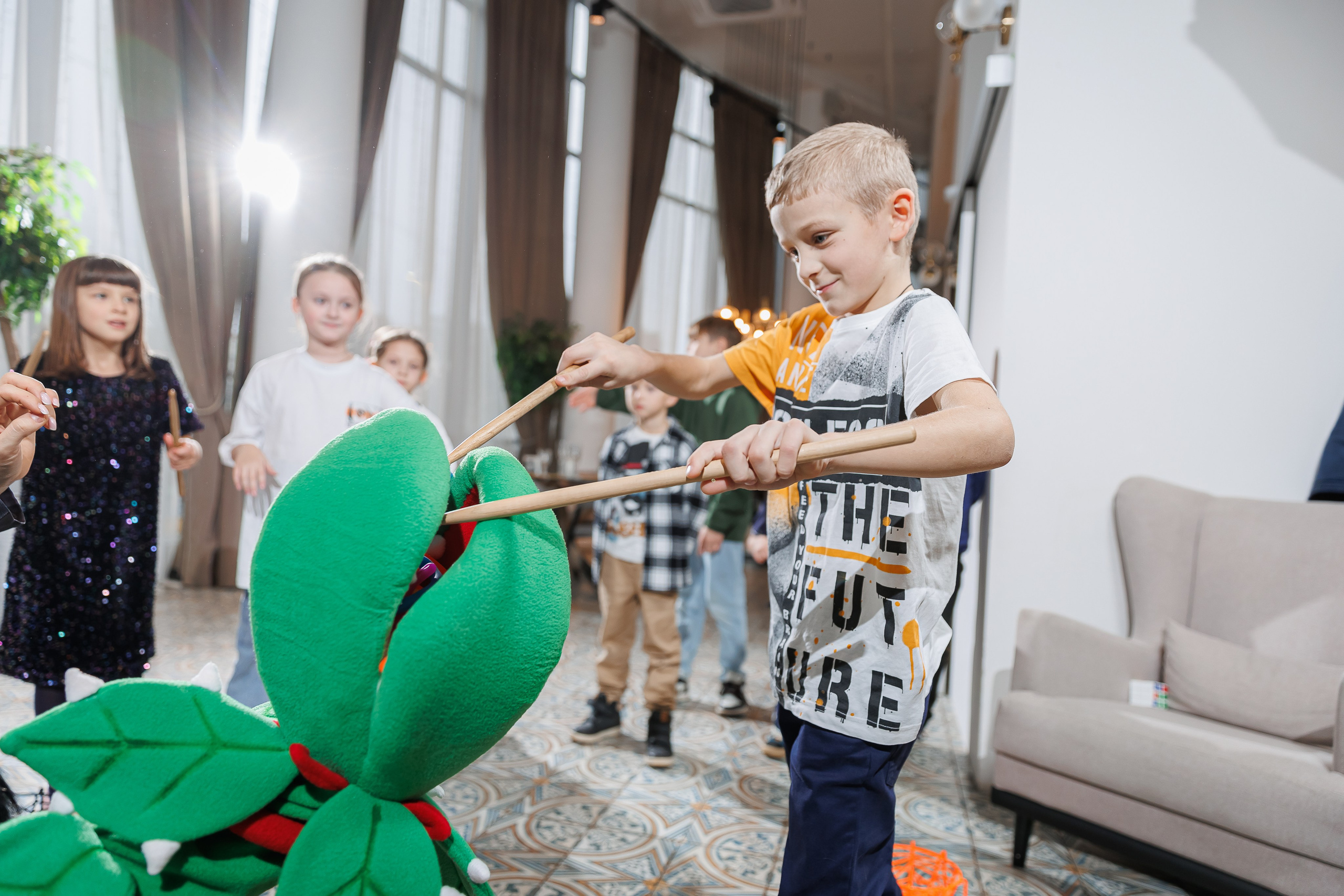 День рождения Насти «Венсдэй во Вкусотеррии». Семейный и детский фотограф Комина Елена, Власиха, Одинцово