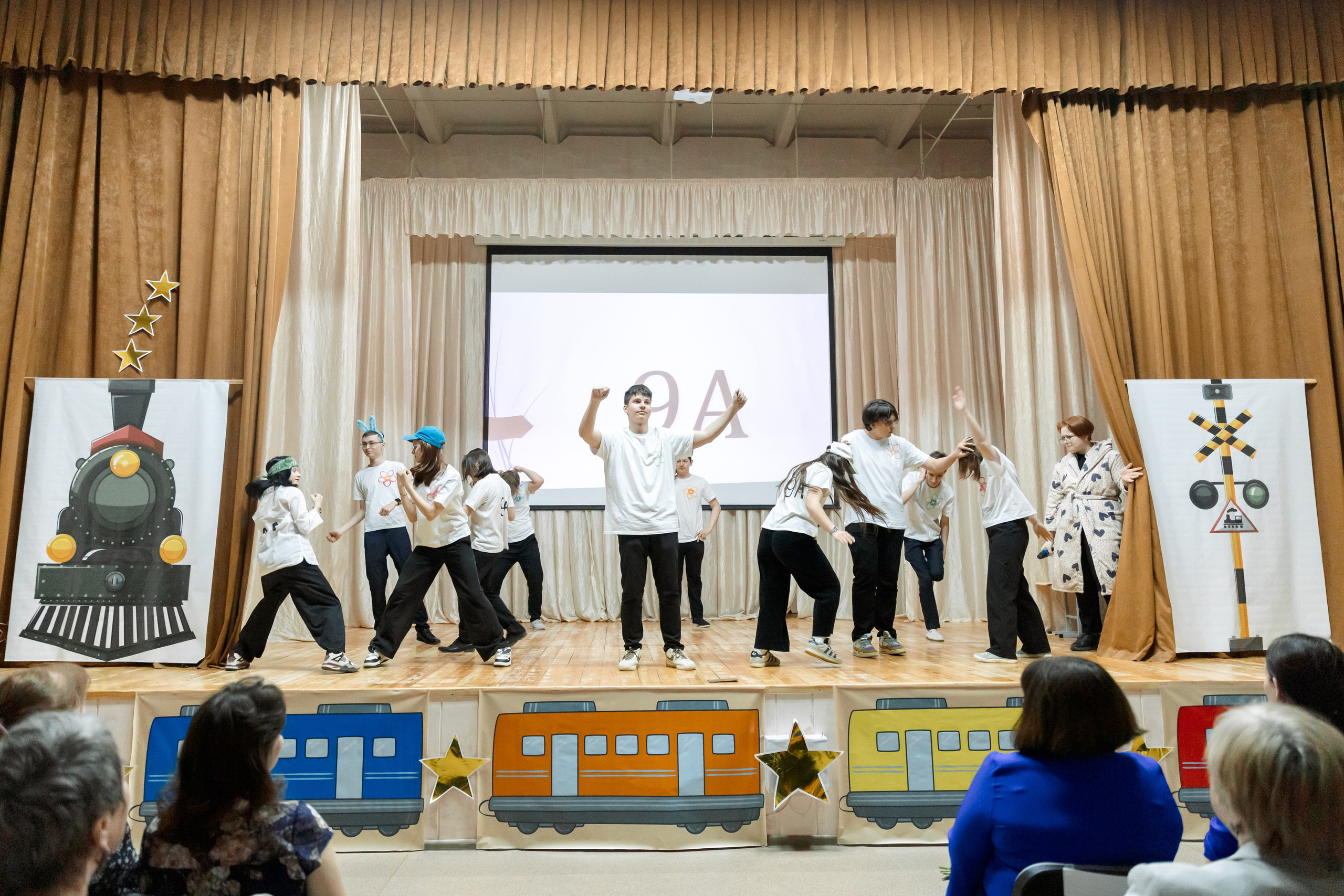 Выпускной шк 88 9-е кл. 24.05.2024. Свадебный и Семейный фотограф г. Ижевск Гульназ Солдатова. Гульназ фото