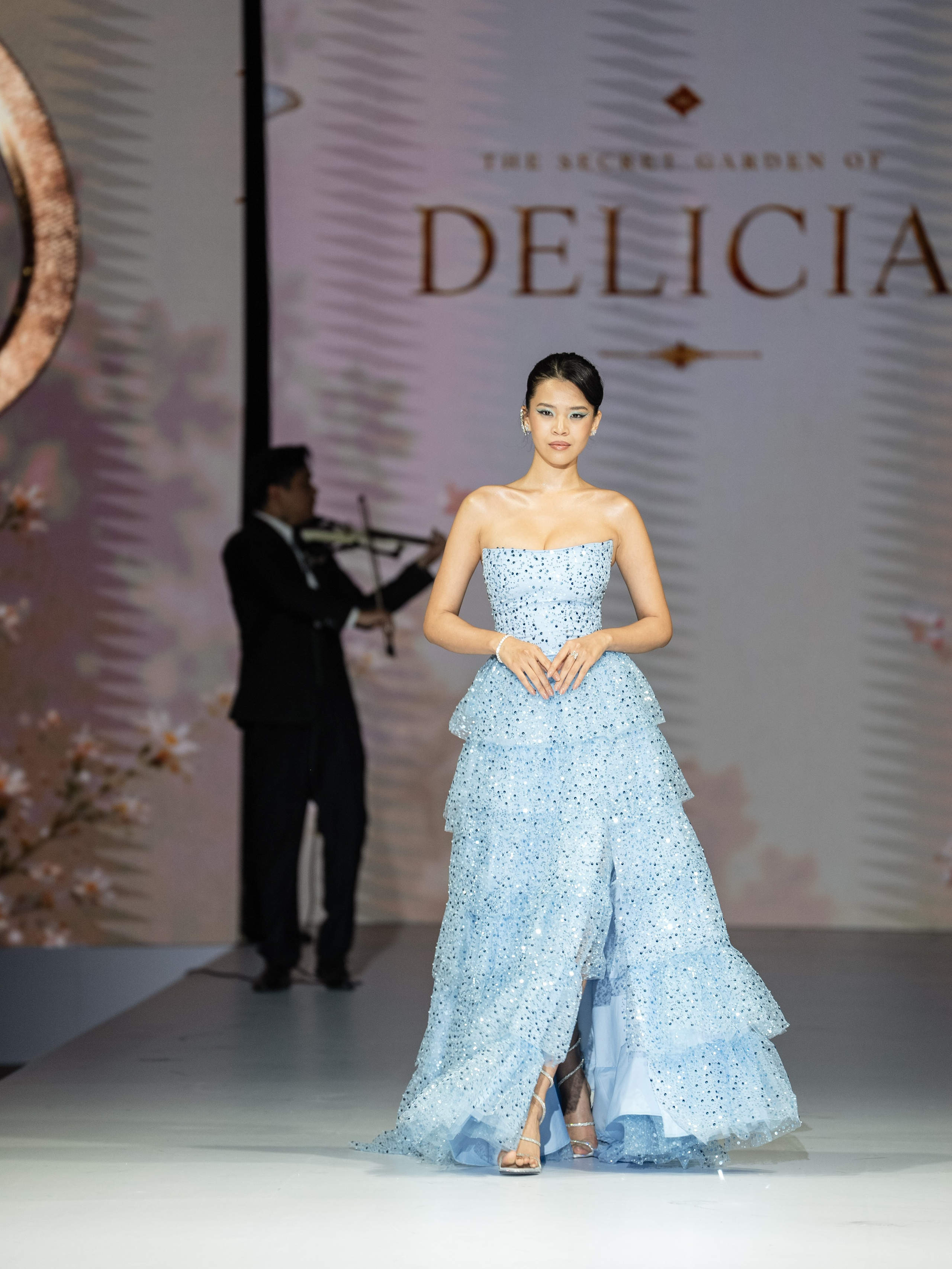 EURASIAN FASHION WEEK Delicia. Сайт Алматинского НЮ АРТ, будуар и фэшн фотографа Дениса Карпенко