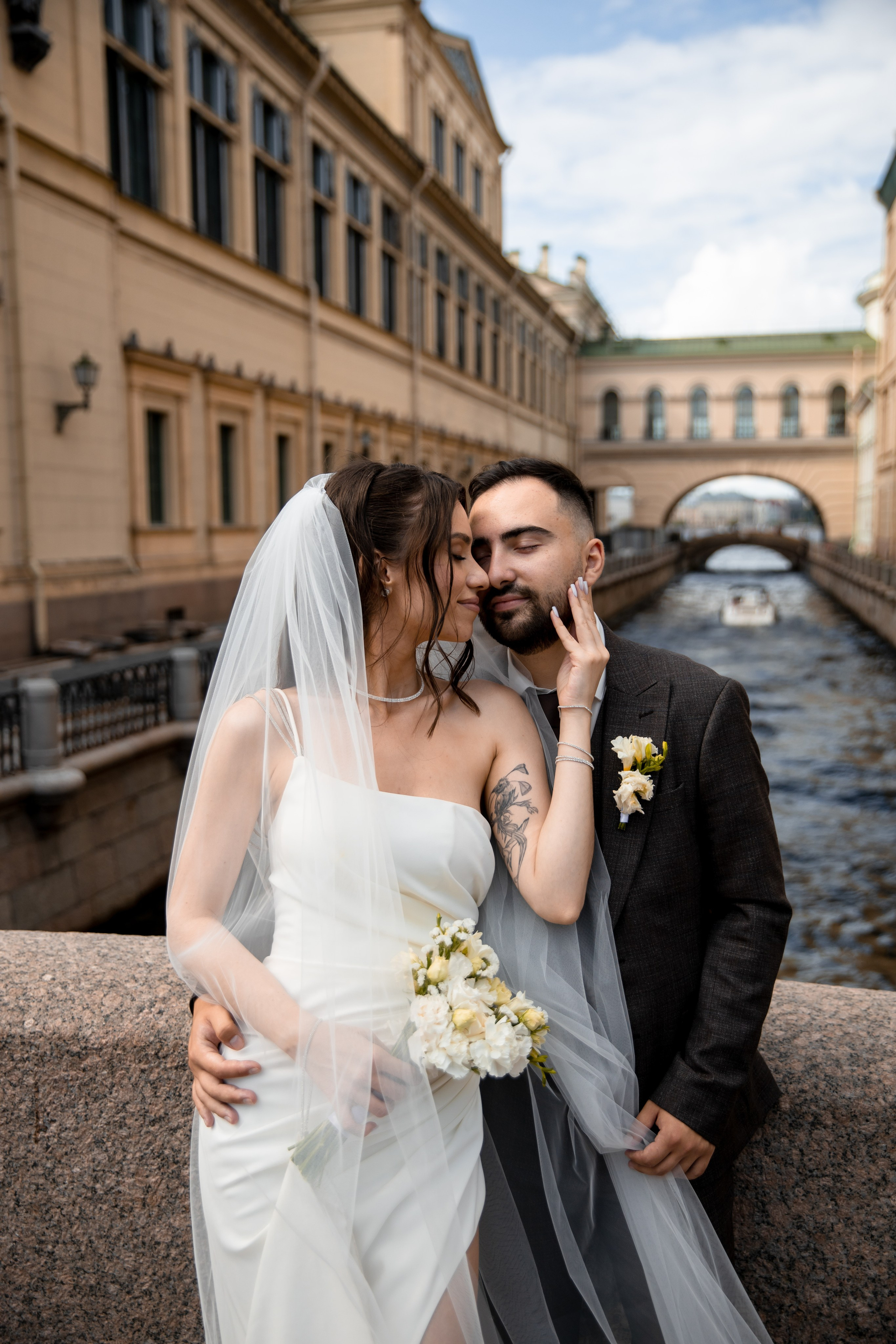 Анна и Александр / Прогулка + ЗАГС. Свадебный и семейный фотограф в Москве Диана Левченко