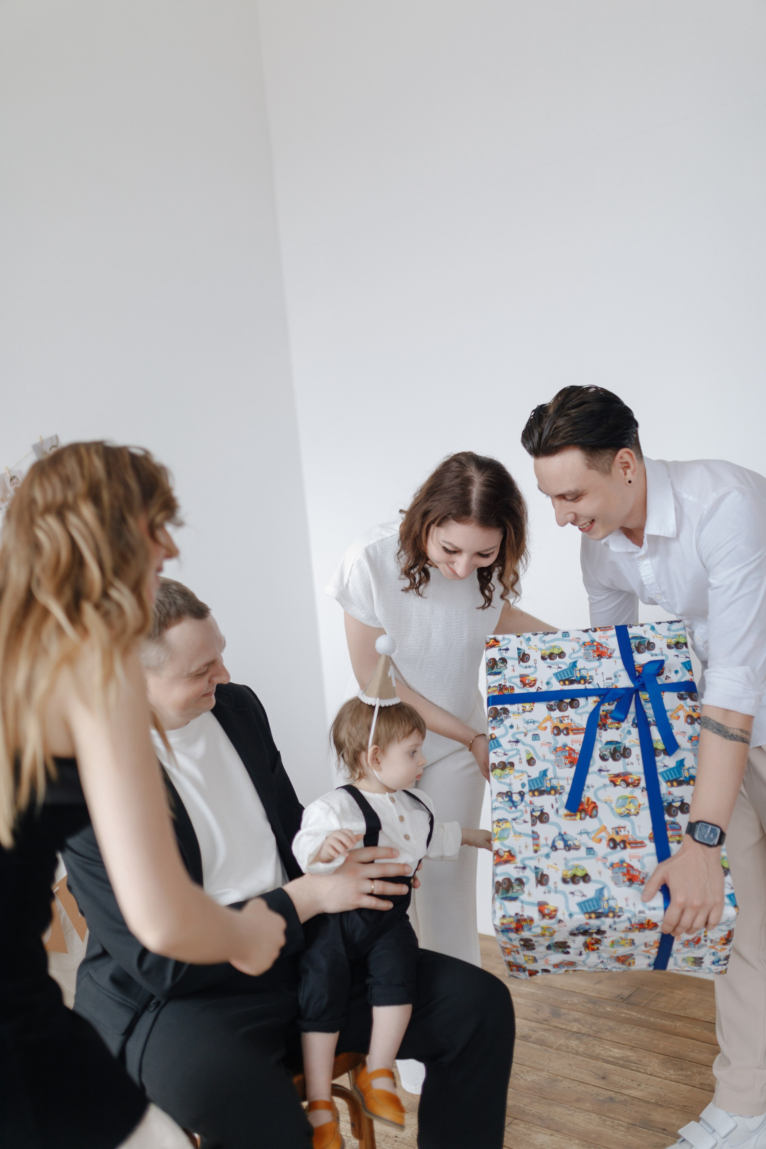 Арсению Годик. Главная