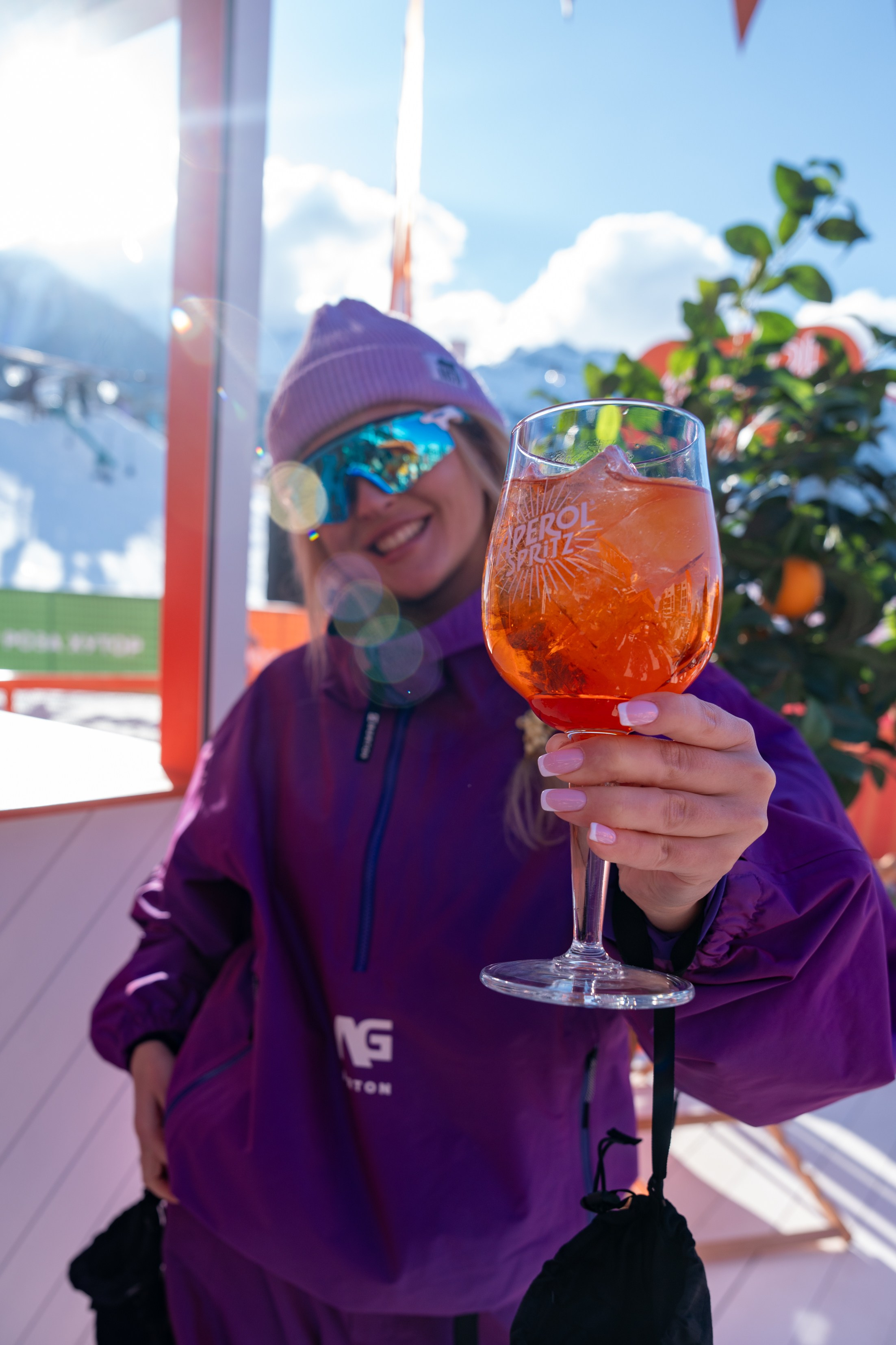 Фотоотчет партнерской интеграции Aperol Spritz на Роза Фест 2025. Репортажный фотограф в Красной Поляне и Сочи Павлюченко Екатерина