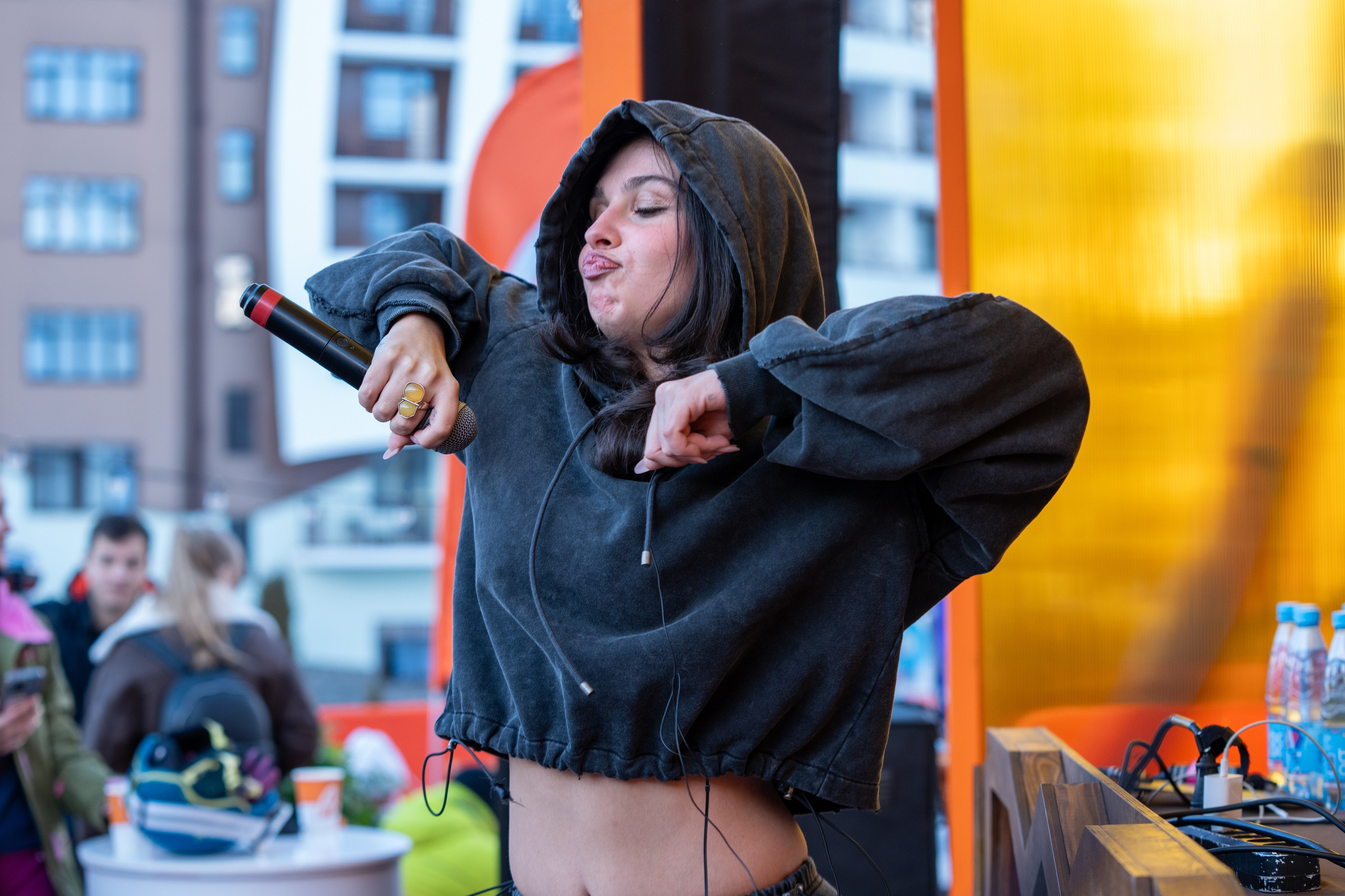 Фотоотчет партнерской интеграции Aperol Spritz на Роза Фест 2025. Репортажный фотограф в Красной Поляне и Сочи Павлюченко Екатерина