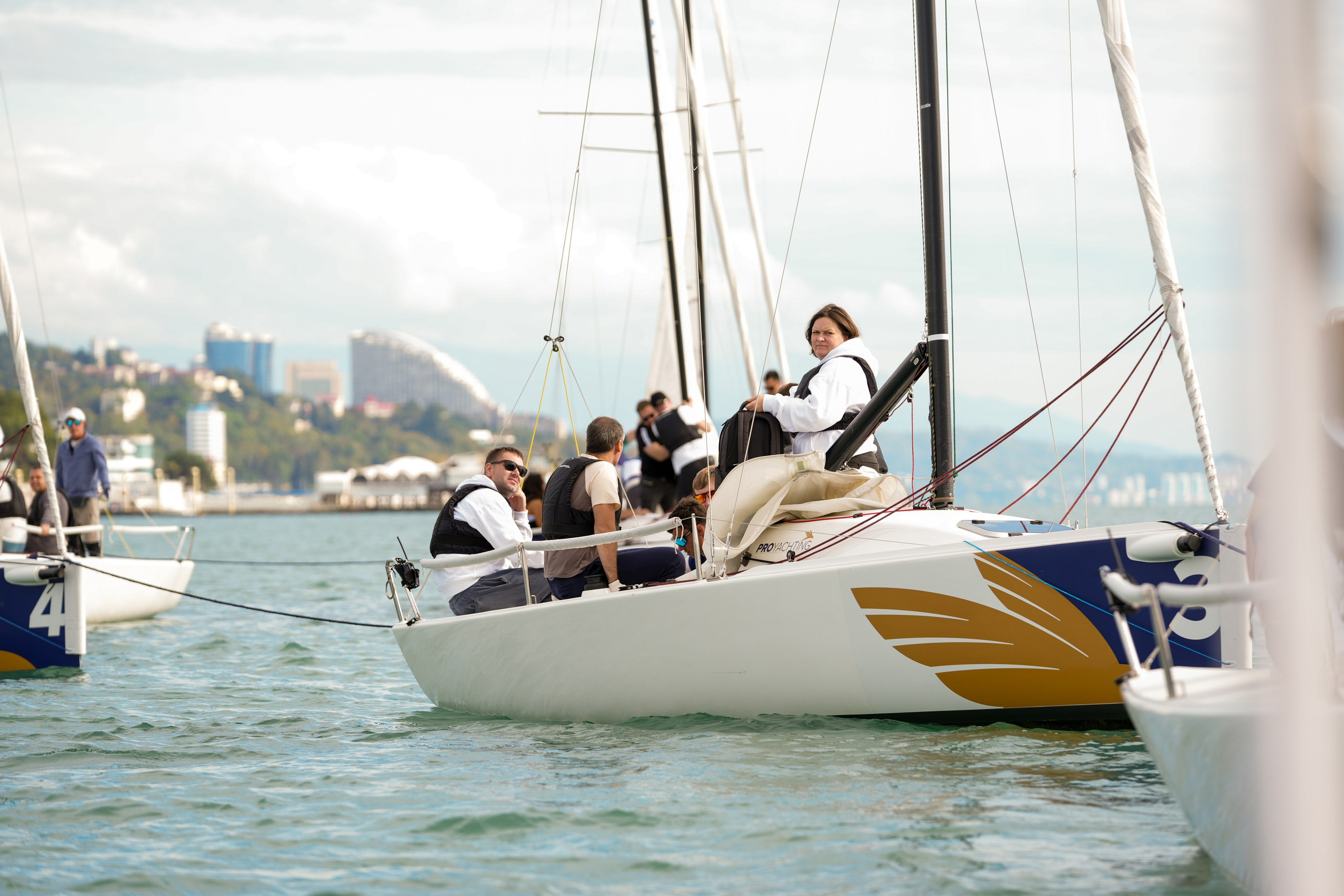 Яхтенная регата для компании Агрегатка. Репортажный фотограф в Красной Поляне и Сочи Павлюченко Екатерина