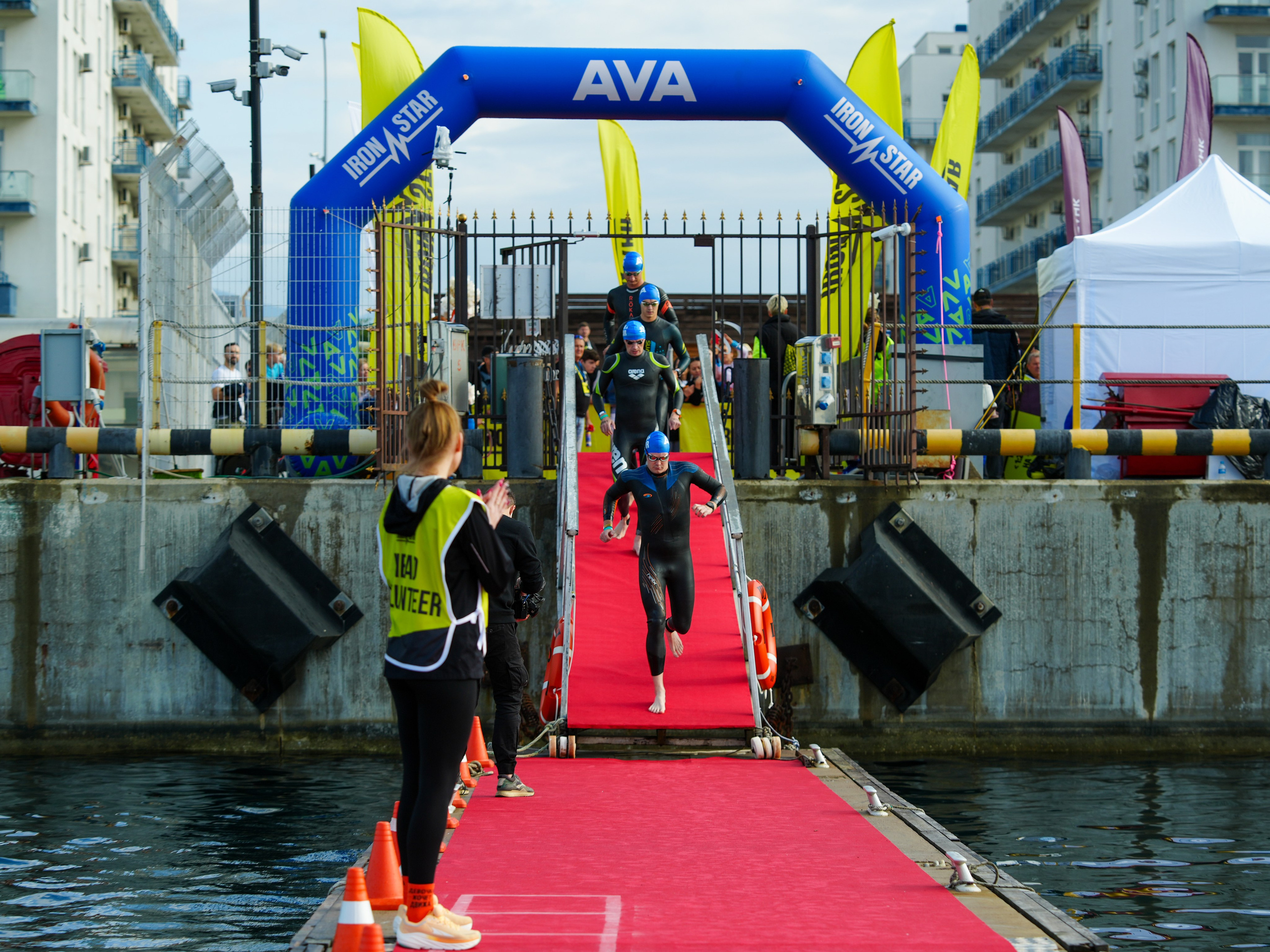 Фотоотчет партнерской интеграции для компании TELE2 на фестивале Ironstar. Репортажный фотограф в Красной Поляне и Сочи Павлюченко Екатерина