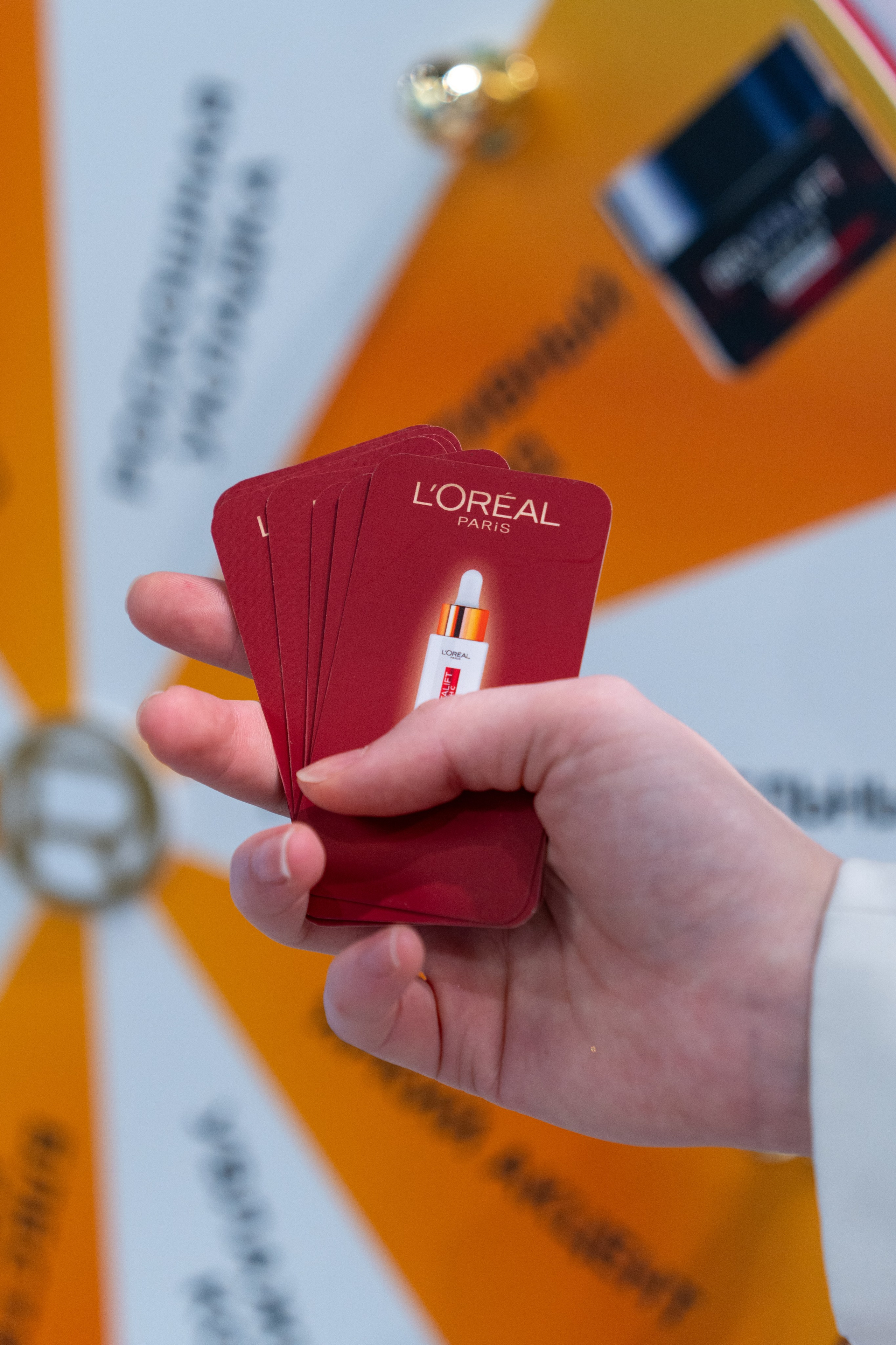 Отчет партнерской интеграции Loreal в магазинах Рив Гош. Репортажный фотограф в Красной Поляне и Сочи Павлюченко Екатерина