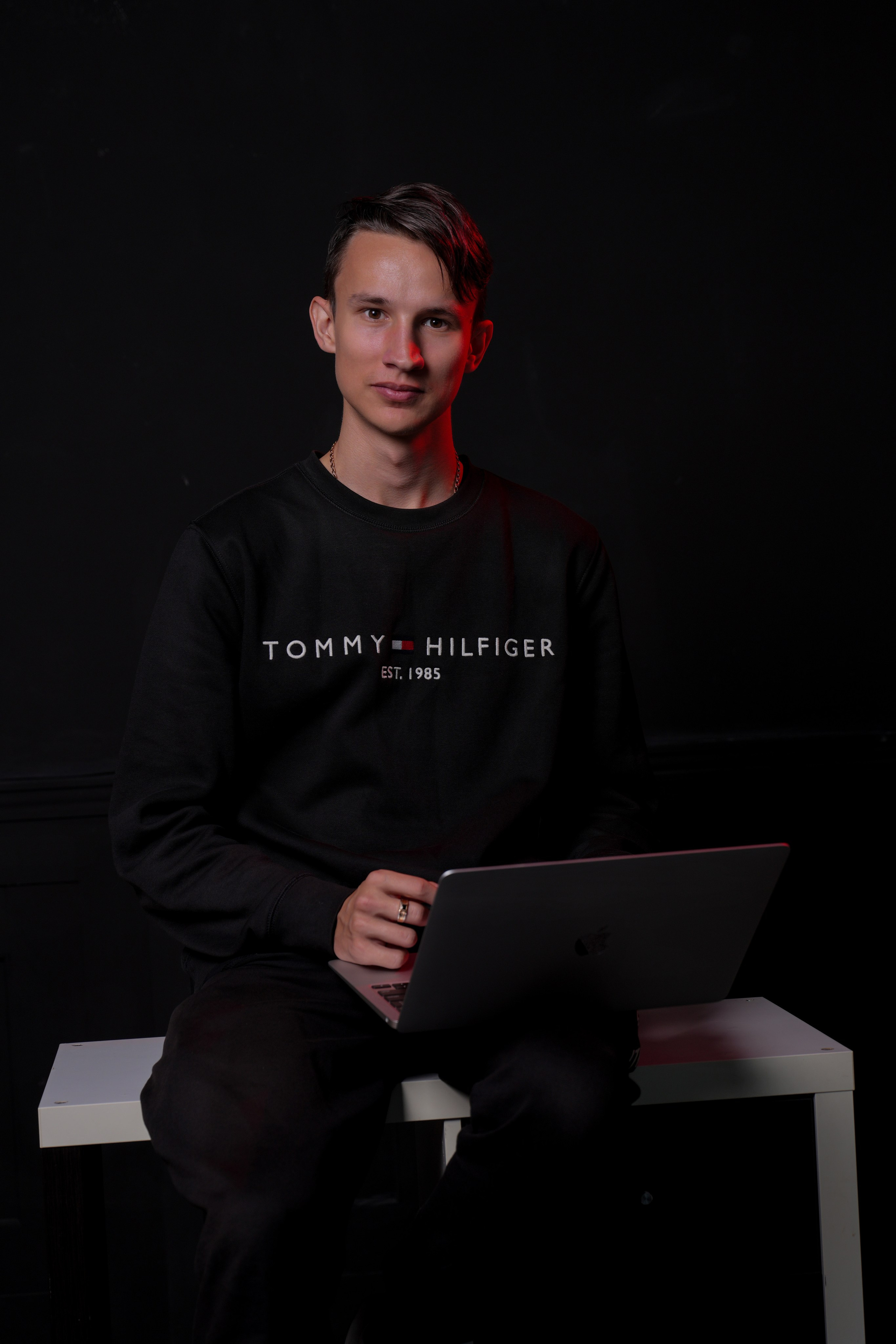 ФОТОСЕССИЯ В СТУДИИ. Школьная фотография в Санкт-Петербурге, выпускные альбомы, фотосессии