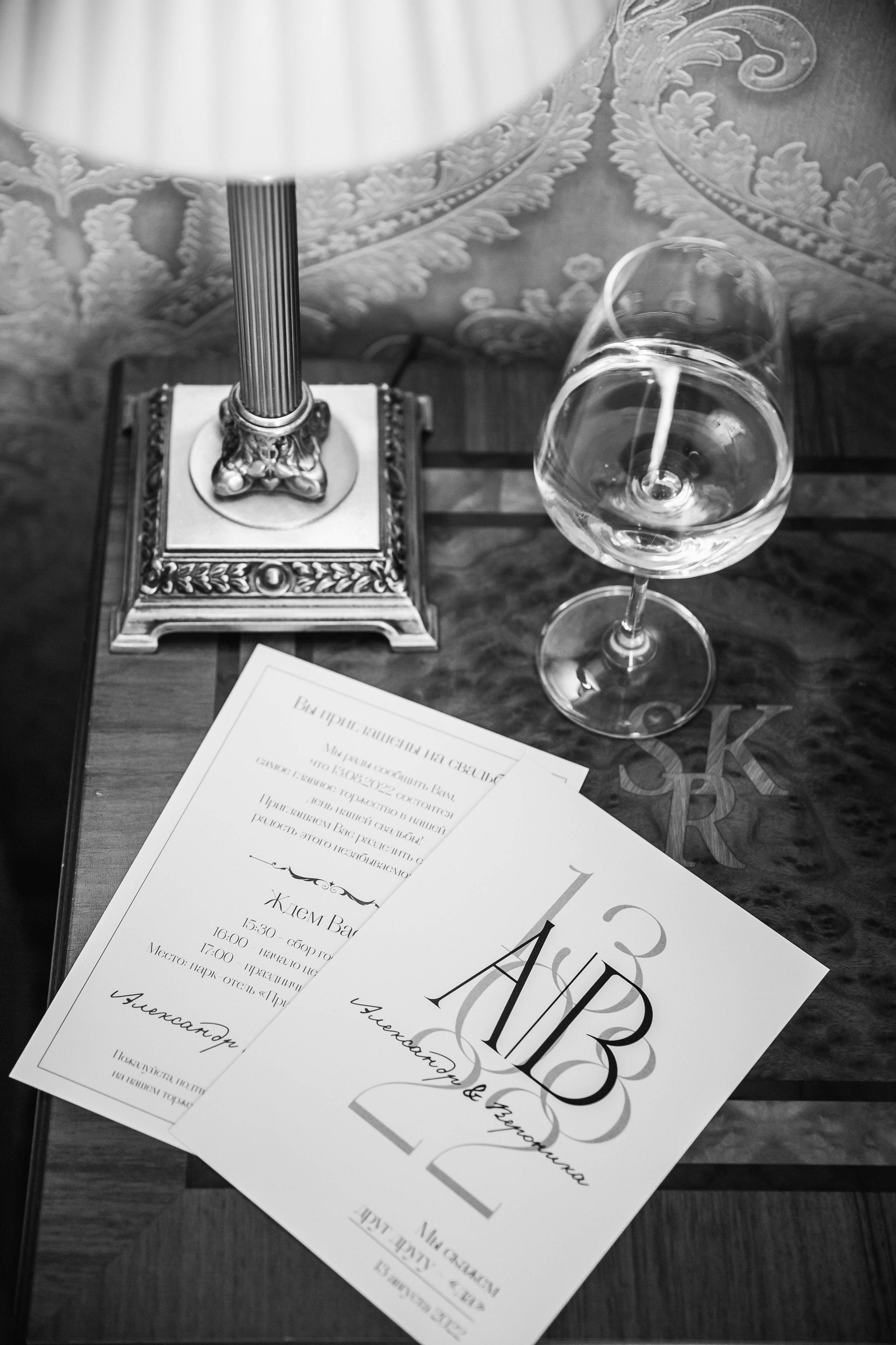 Свадебная фотосессия в галлерее. Свадебный фотограф Ярославль Ирина Волоцкая