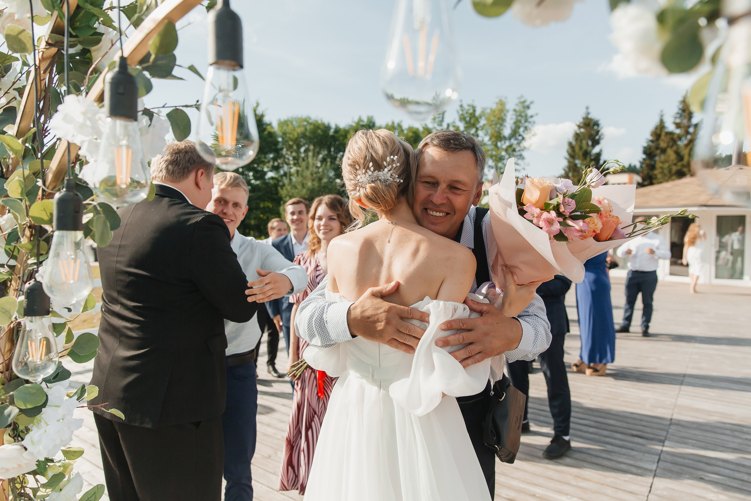 Свадебная фотосессия в галлерее. Свадебный фотограф Ярославль Ирина Волоцкая