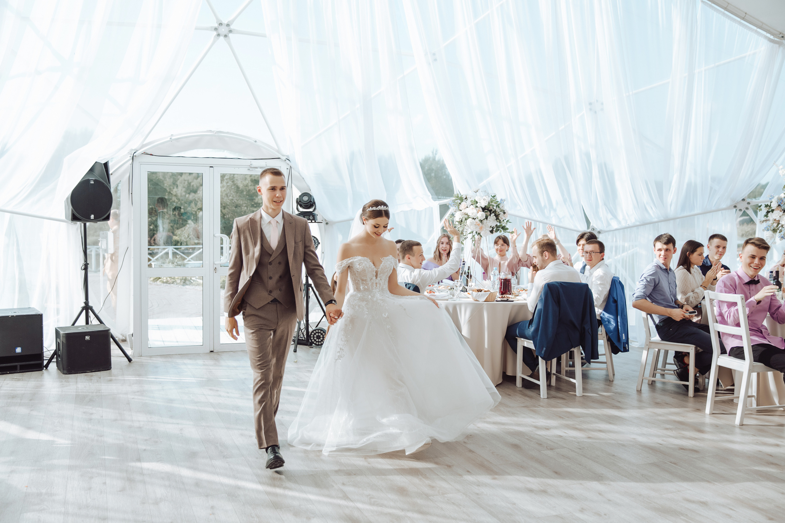 Свадьба в клевер парк. Свадебный фотограф Ярославль Ирина Волоцкая