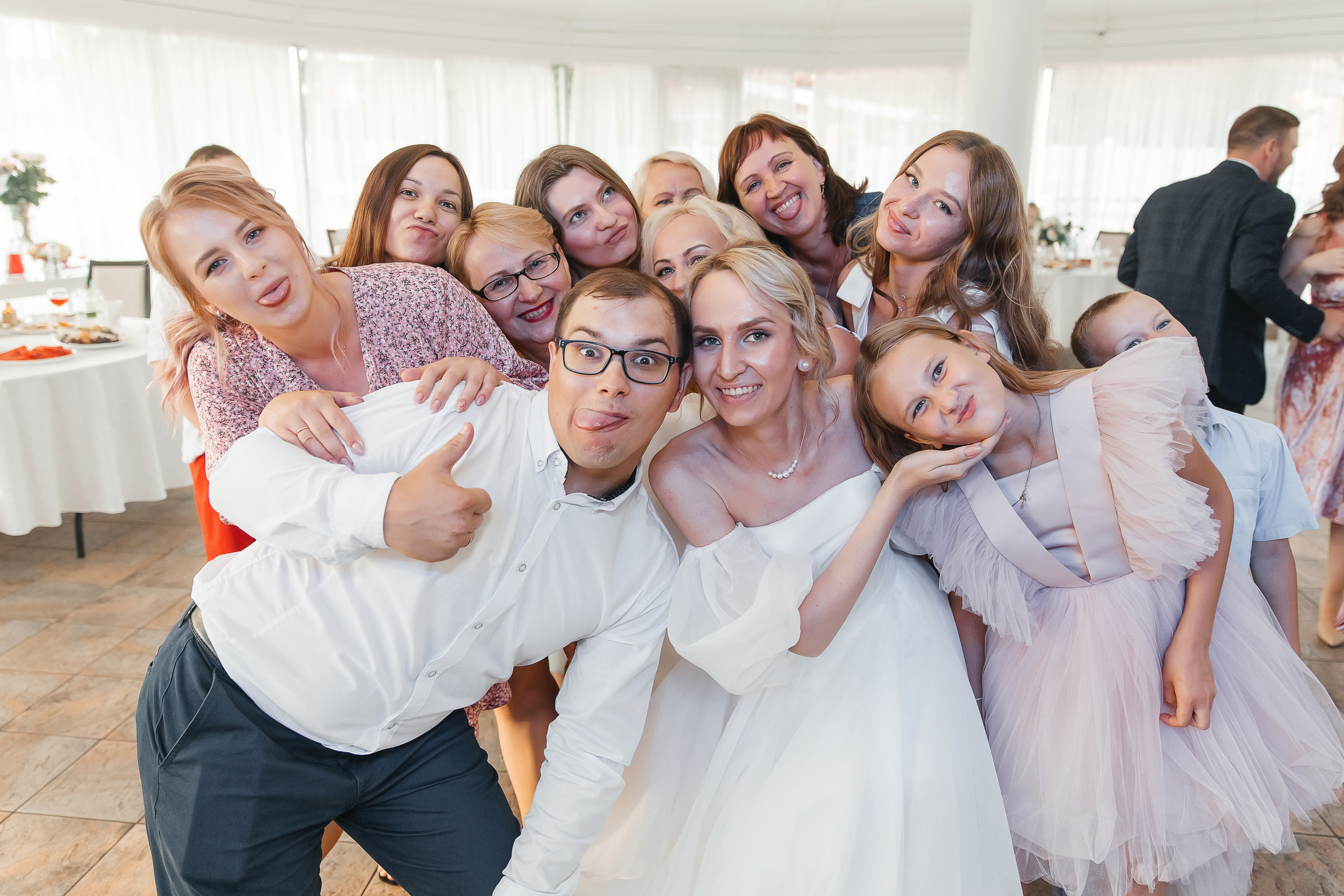 Свадебная фотосессия в галлерее. Свадебный фотограф Ярославль Ирина Волоцкая