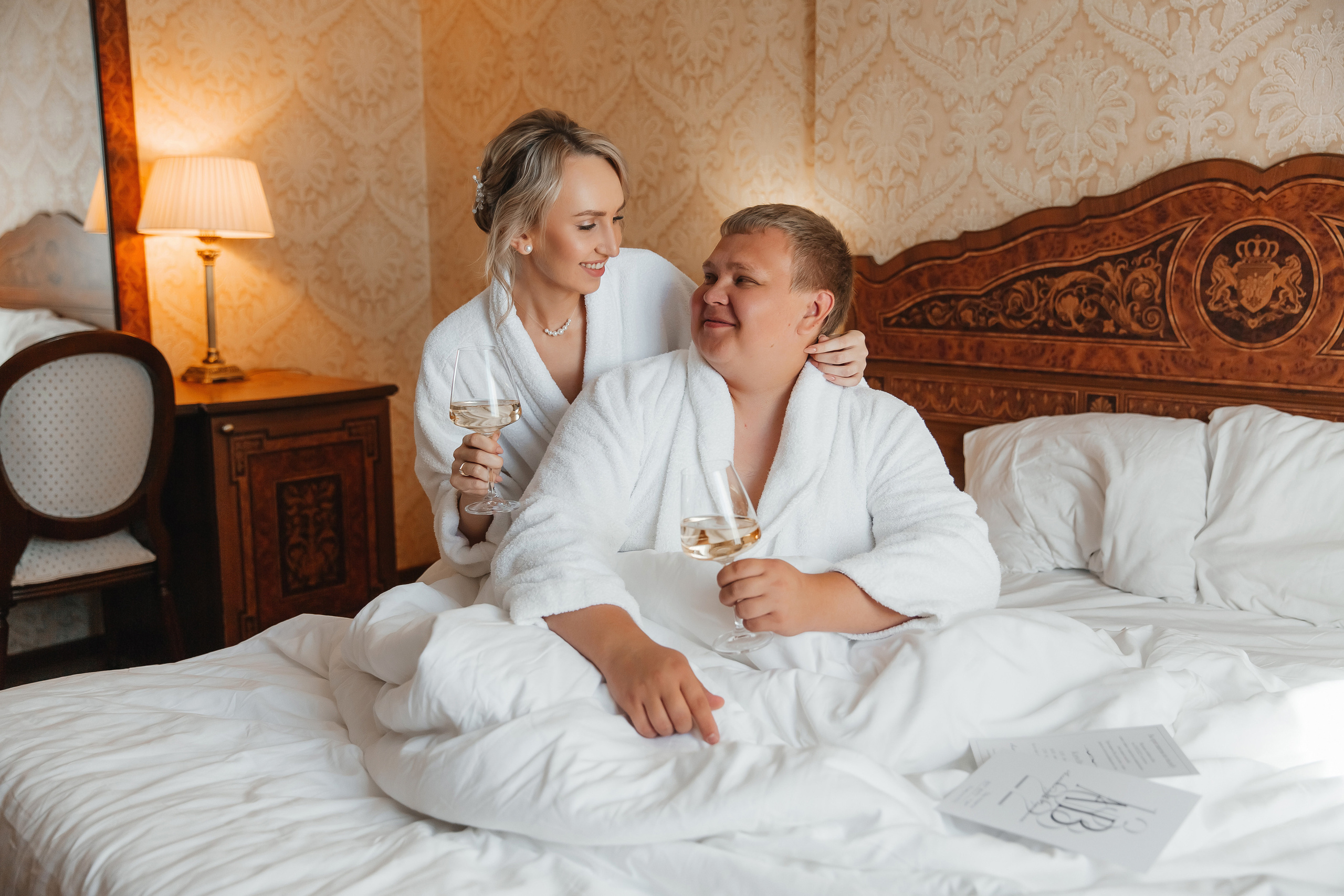 Свадебная фотосессия в галлерее. Свадебный фотограф Ярославль Ирина Волоцкая