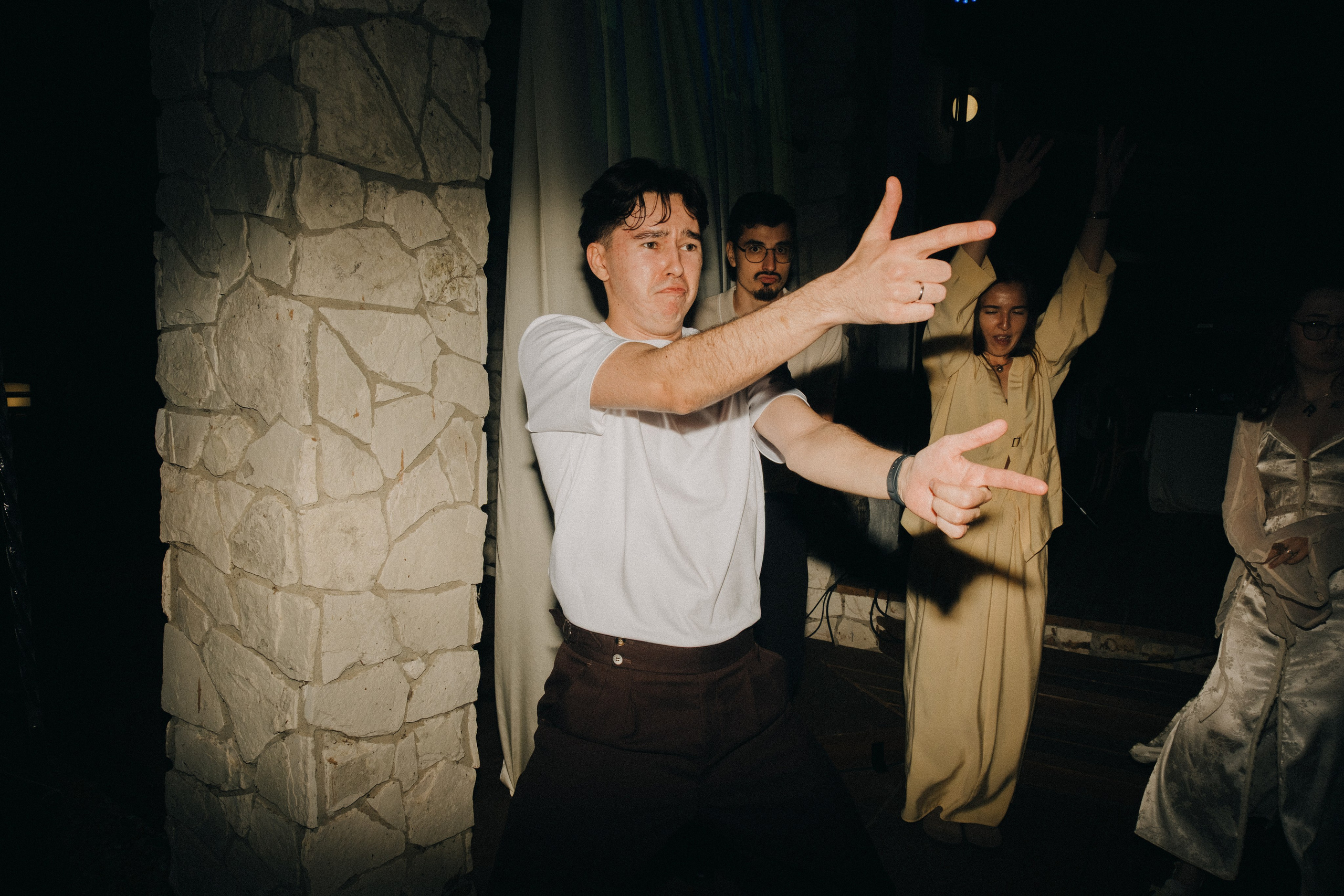 Молодые счастливые. Обо мне