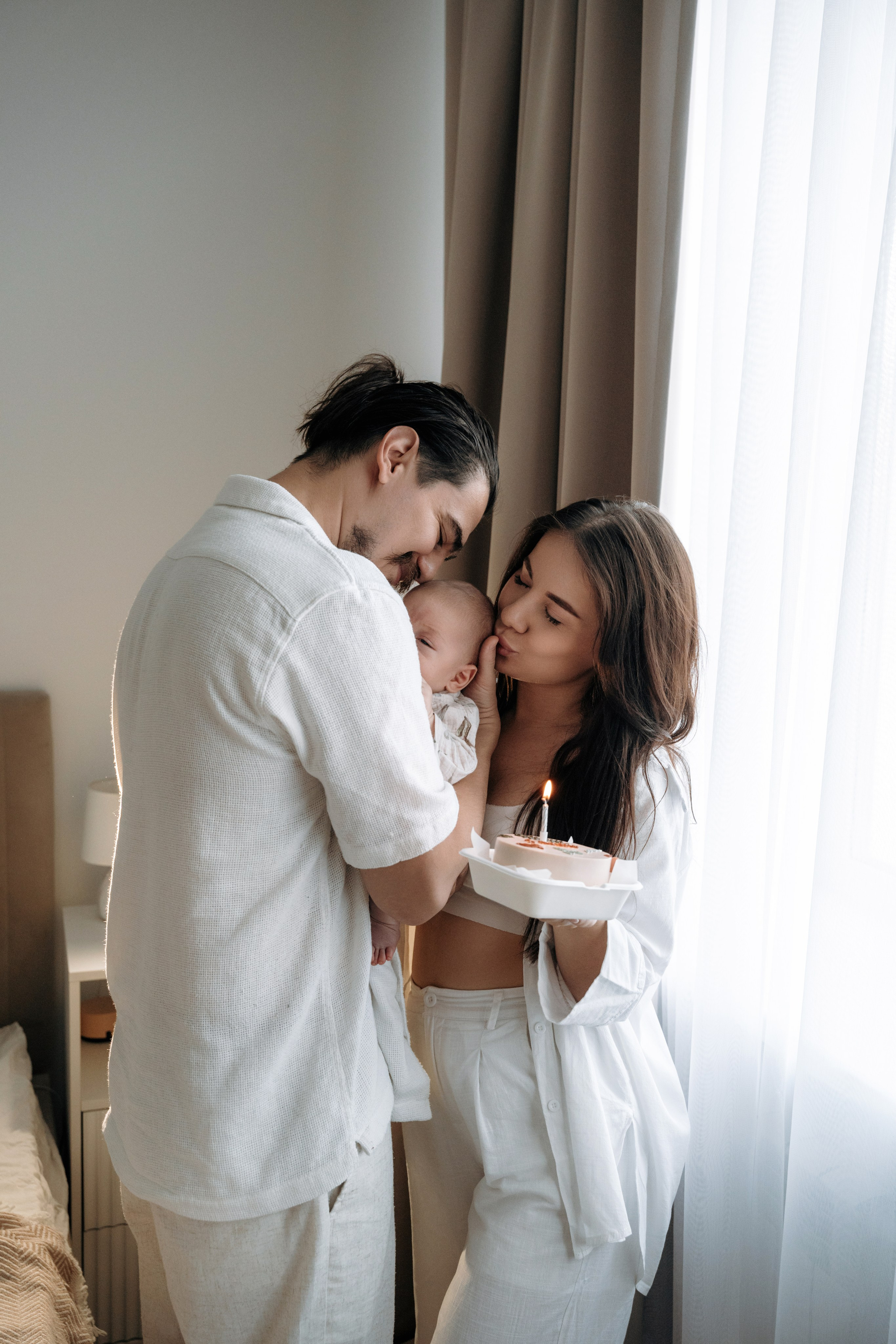 Малыш Марс дома с родителями. Семейный и свадебный фотограф в Ульяновске Арина Авдеева