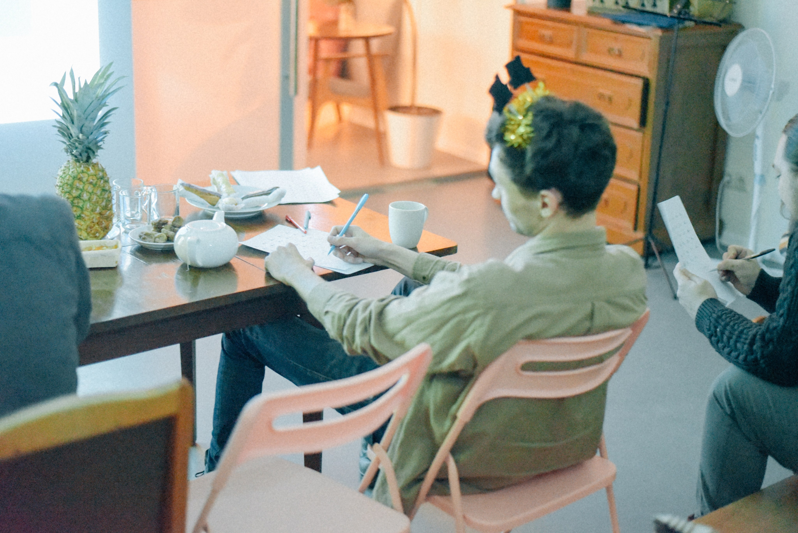 ЧТО ТЫ МЕЛЕШь Вечер вьетнамского караоке. Фотограф Лола Волна, город Москва