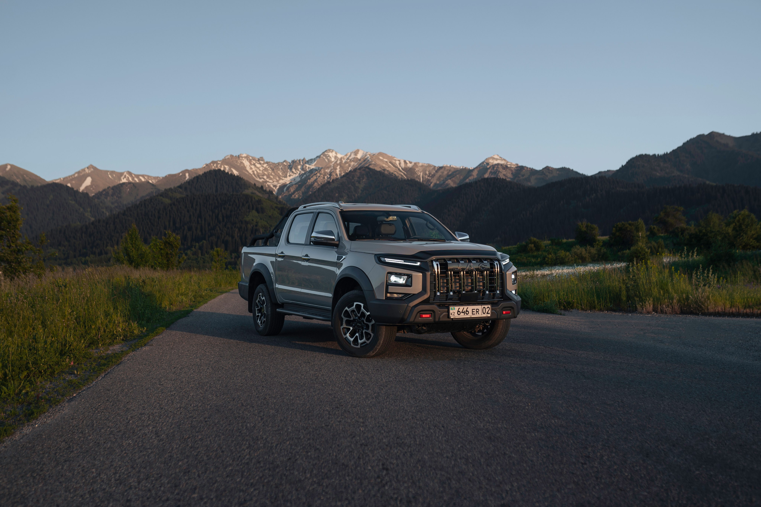 JAC T8 Pro. Чен Станислав | Автомобильный фотограф | Алматы, Казахстан