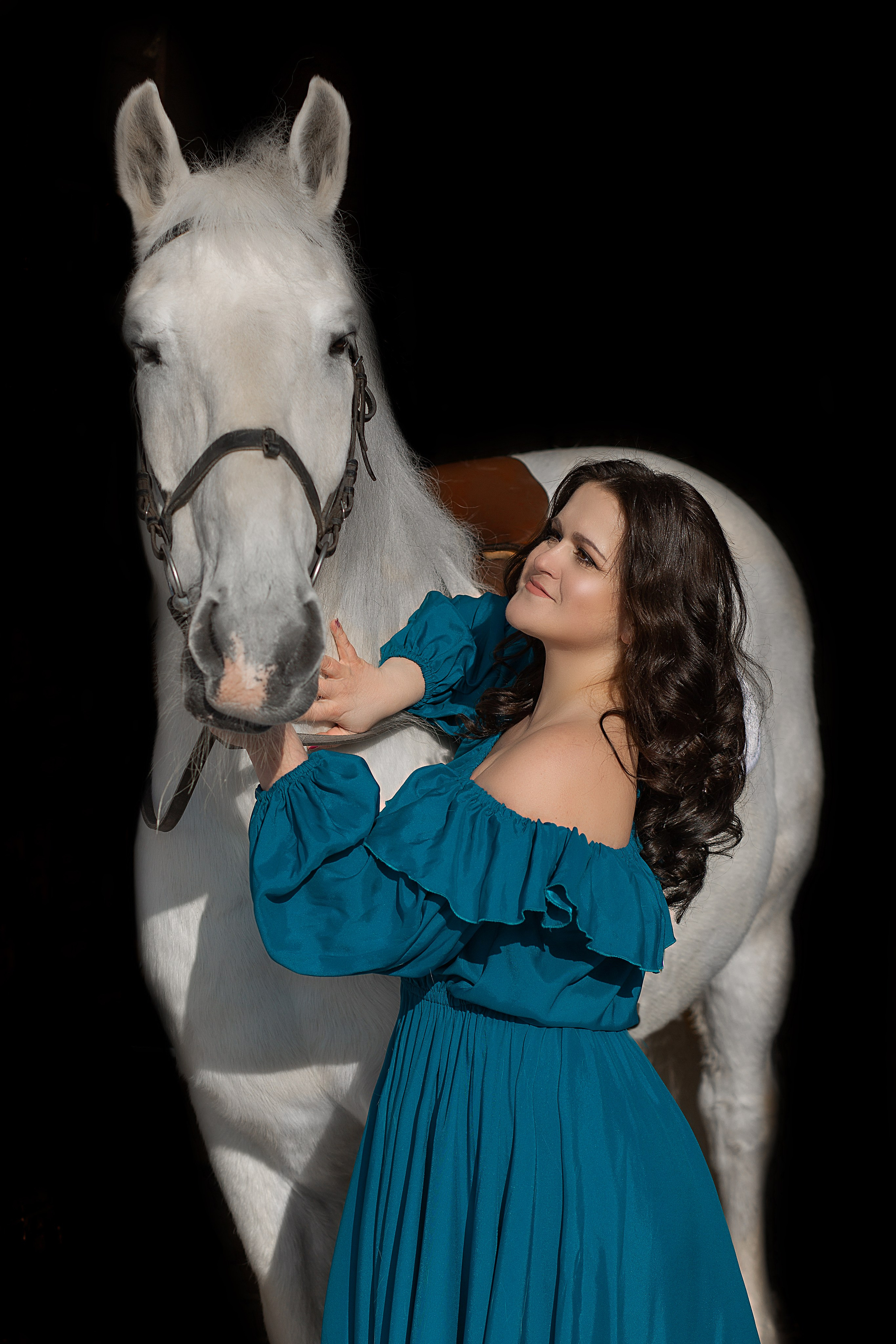 Елена и Воробей. Фотосессия с лошадьми в Нижнем Новгороде