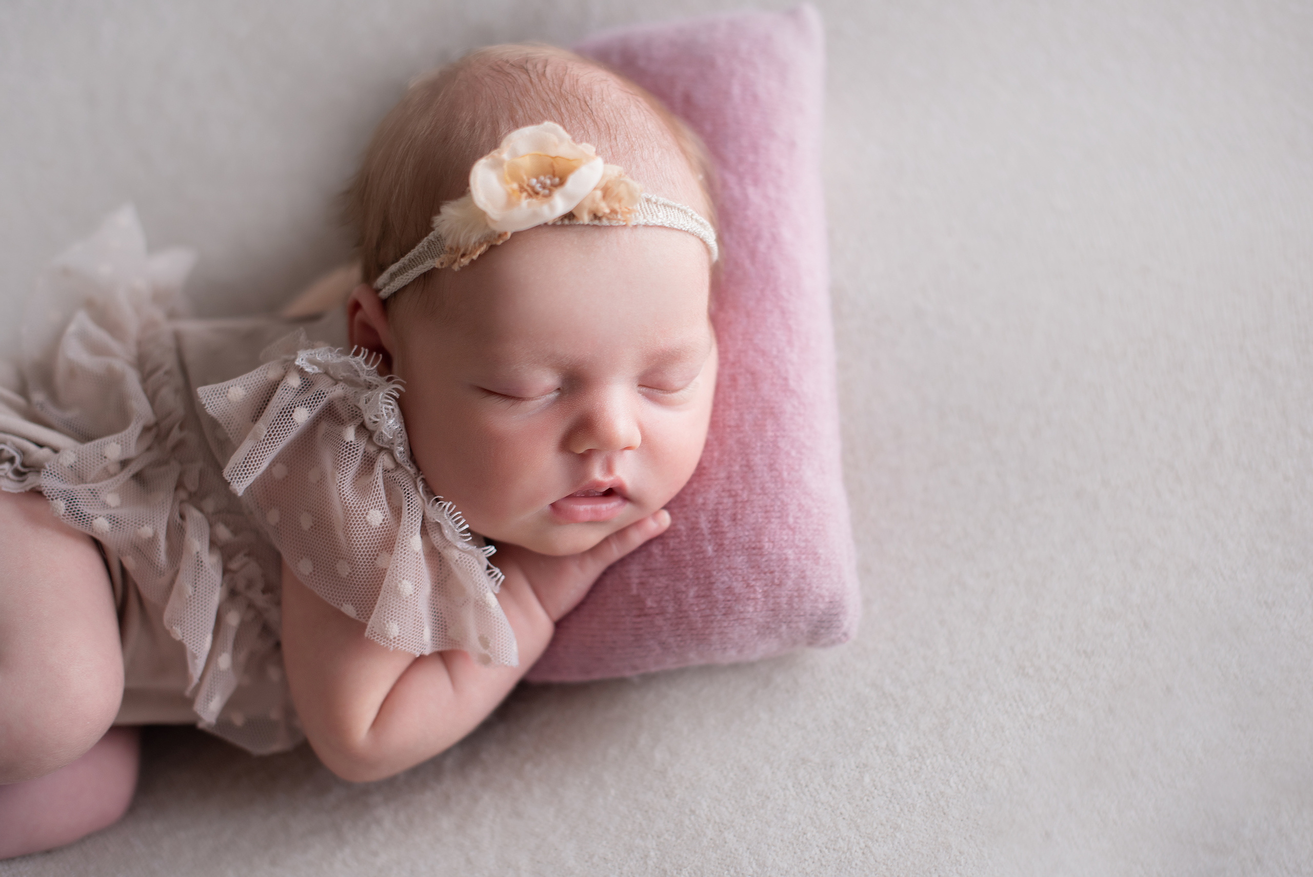 Дарья, 12 дней. Детский и семейный фотограф в Красноярске. Фотосессии новорожденных малышей до 1 месяца