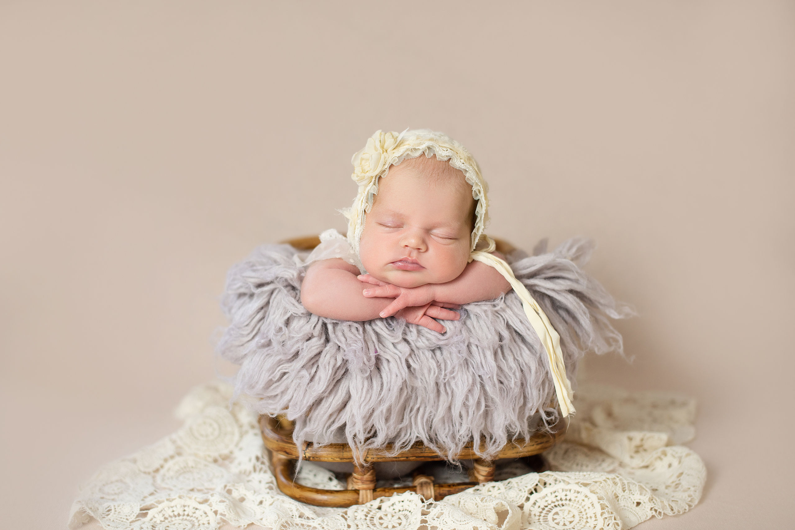 Дарья, 12 дней. Детский и семейный фотограф в Красноярске. Фотосессии новорожденных малышей до 1 месяца