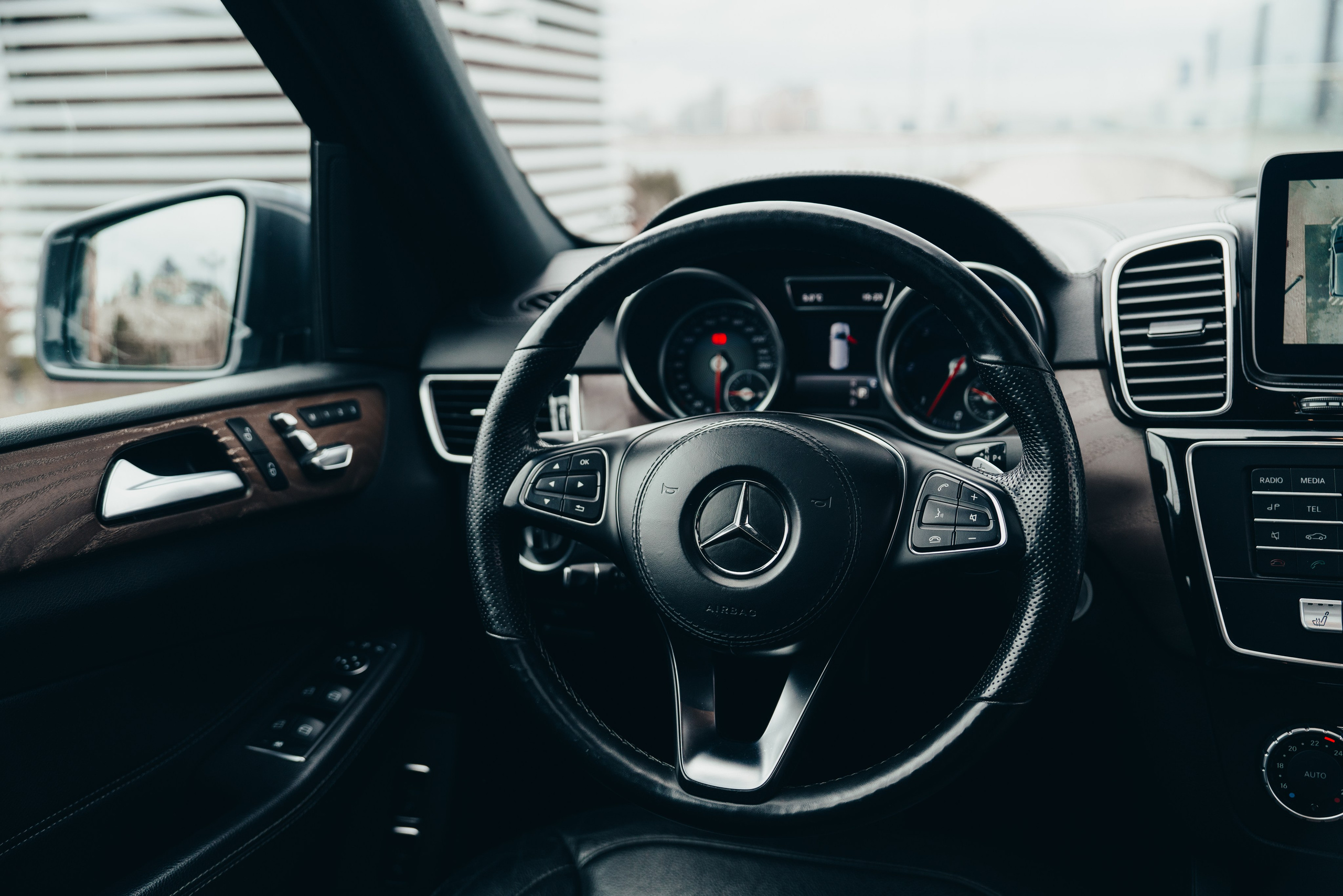 Mercedes-Benz GLS-Class 350 d. Идеальные портреты для соцсетей — Фотограф Ленар