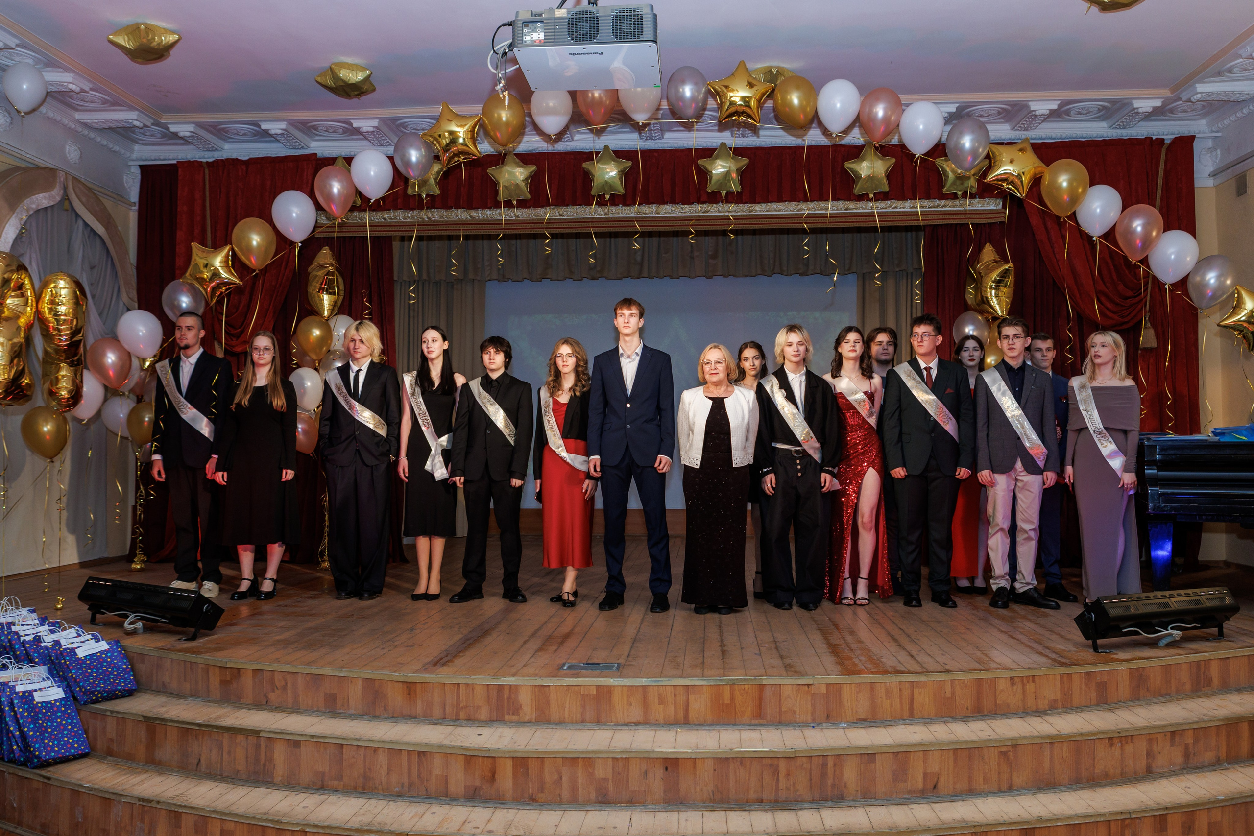 11 класс / Выпускной / ГБОУ № 1503 / г. Москва. Детский и семейный фотограф Мария Киселёва. Москва