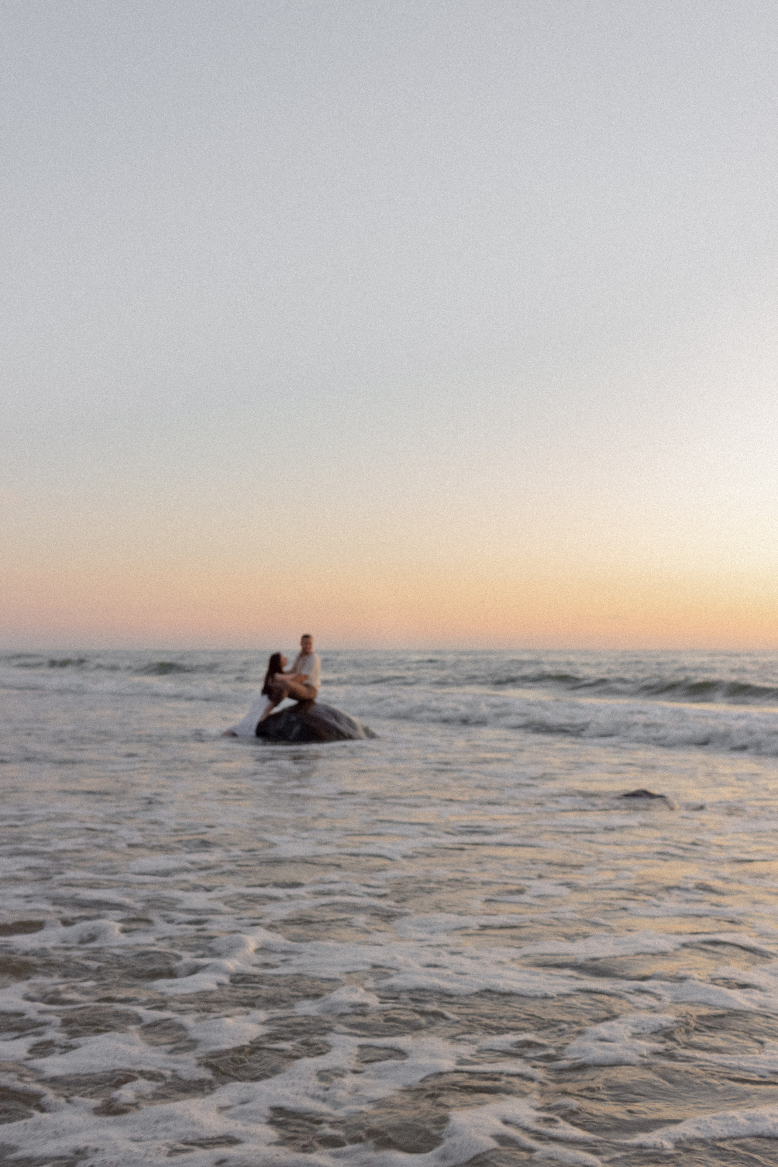 Киношная парная фотосессия на море в Калининграде / Донское. Портретный фотограф в Калининграде Рита Холодова