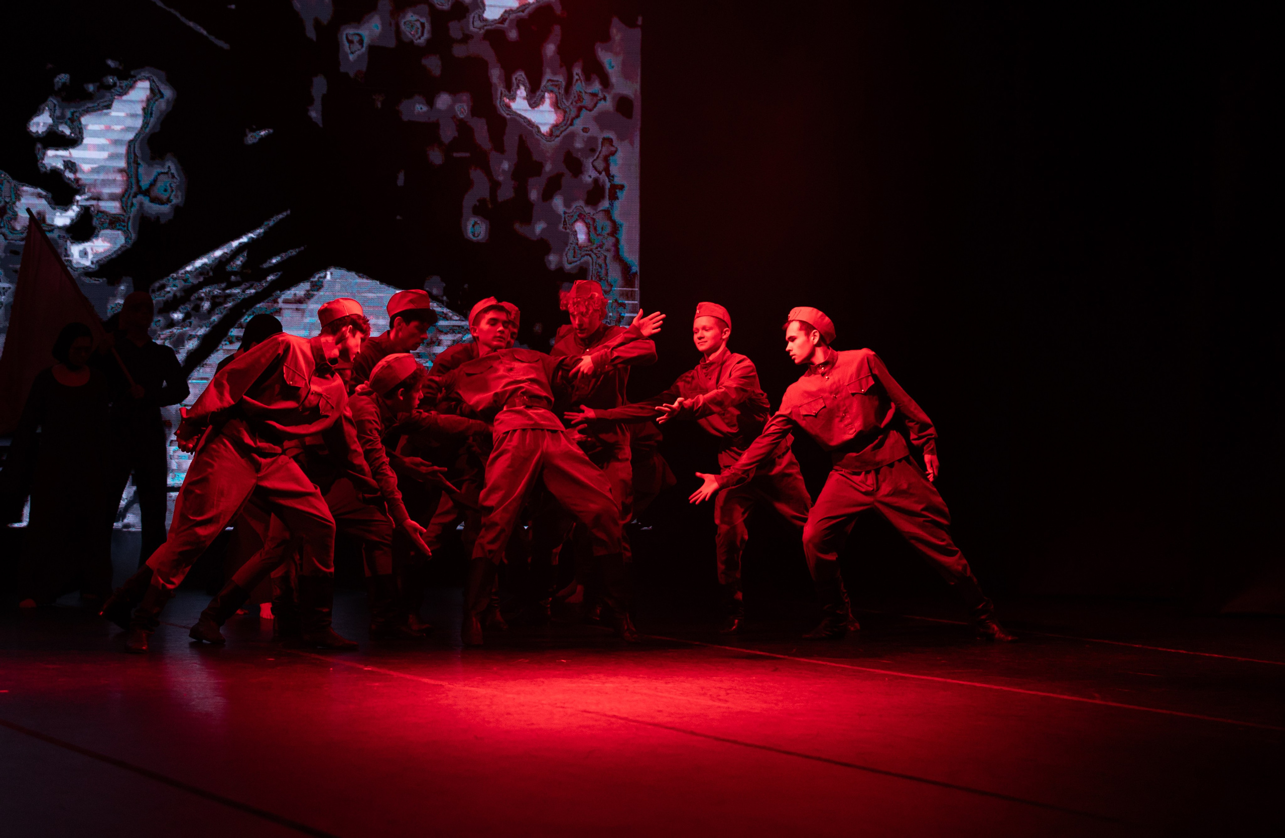 Спектакль «Будем жить». Молодежный театр Призма. Фотограф в Нижнем Новгороде, Дзержинске Олеся Хозяева