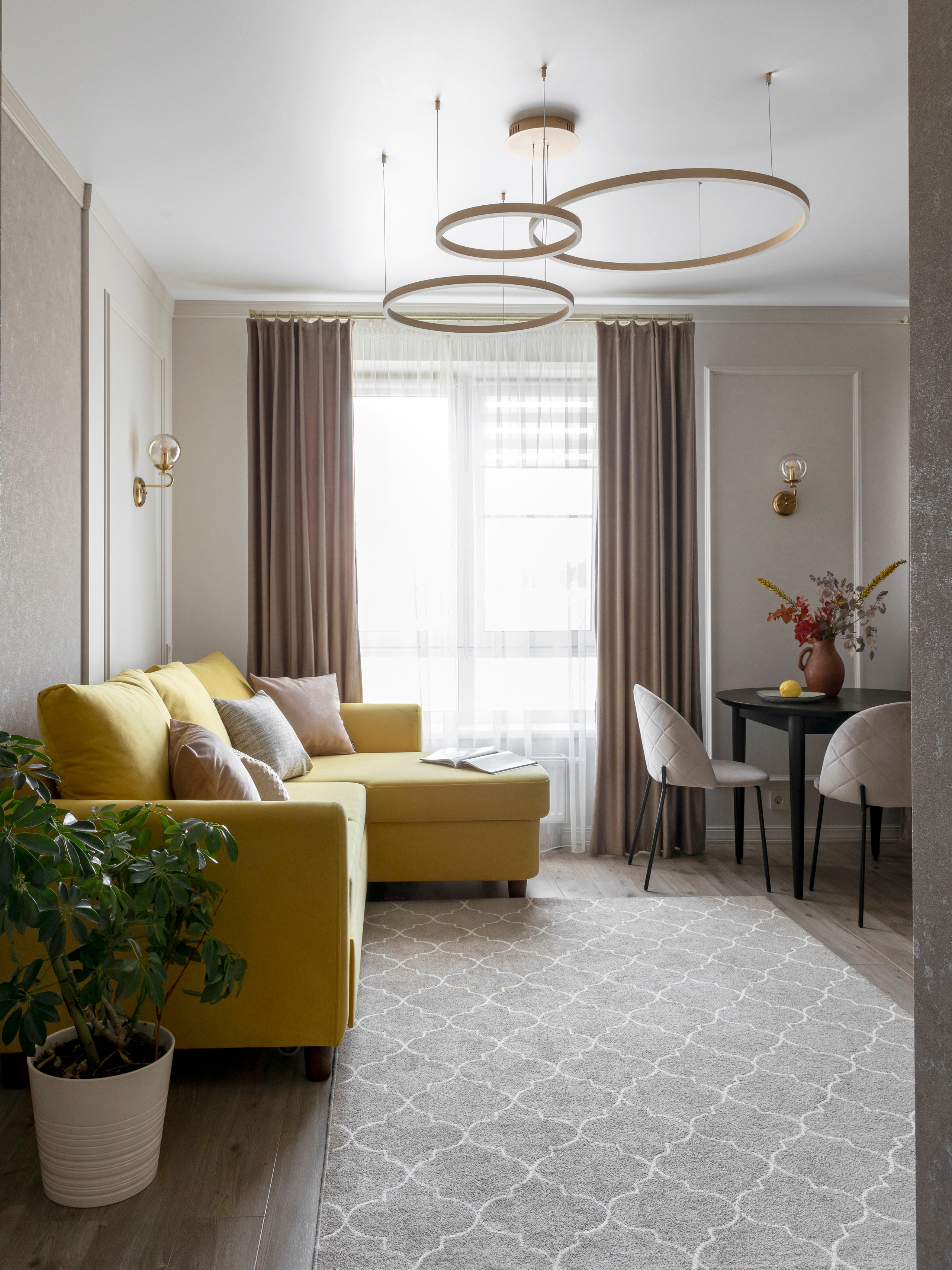 Двухкомнатная квартира с большой кухней и яркими акцентами. Студия Дизайна интерьера Tsvetdesign. Дизайнер в Санкт-Петербурге