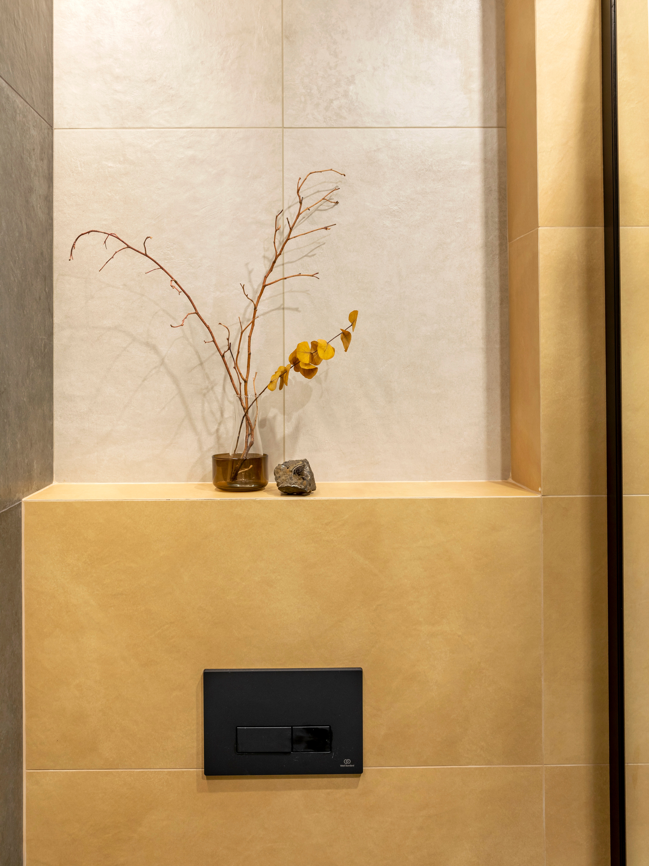 Двухкомнатная квартира с большой кухней и яркими акцентами. Студия Дизайна интерьера Tsvetdesign. Дизайнер в Санкт-Петербурге