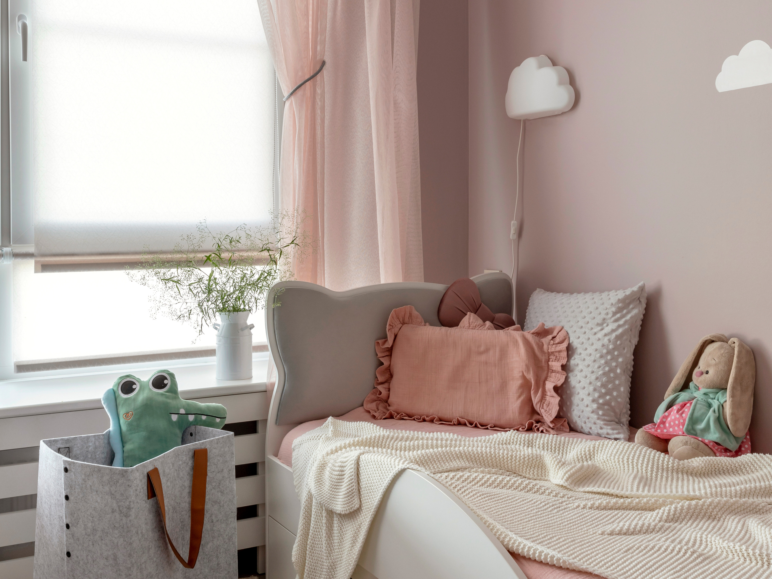 Двухкомнатная квартира с большой кухней и яркими акцентами. Студия Дизайна интерьера Tsvetdesign. Дизайнер в Санкт-Петербурге