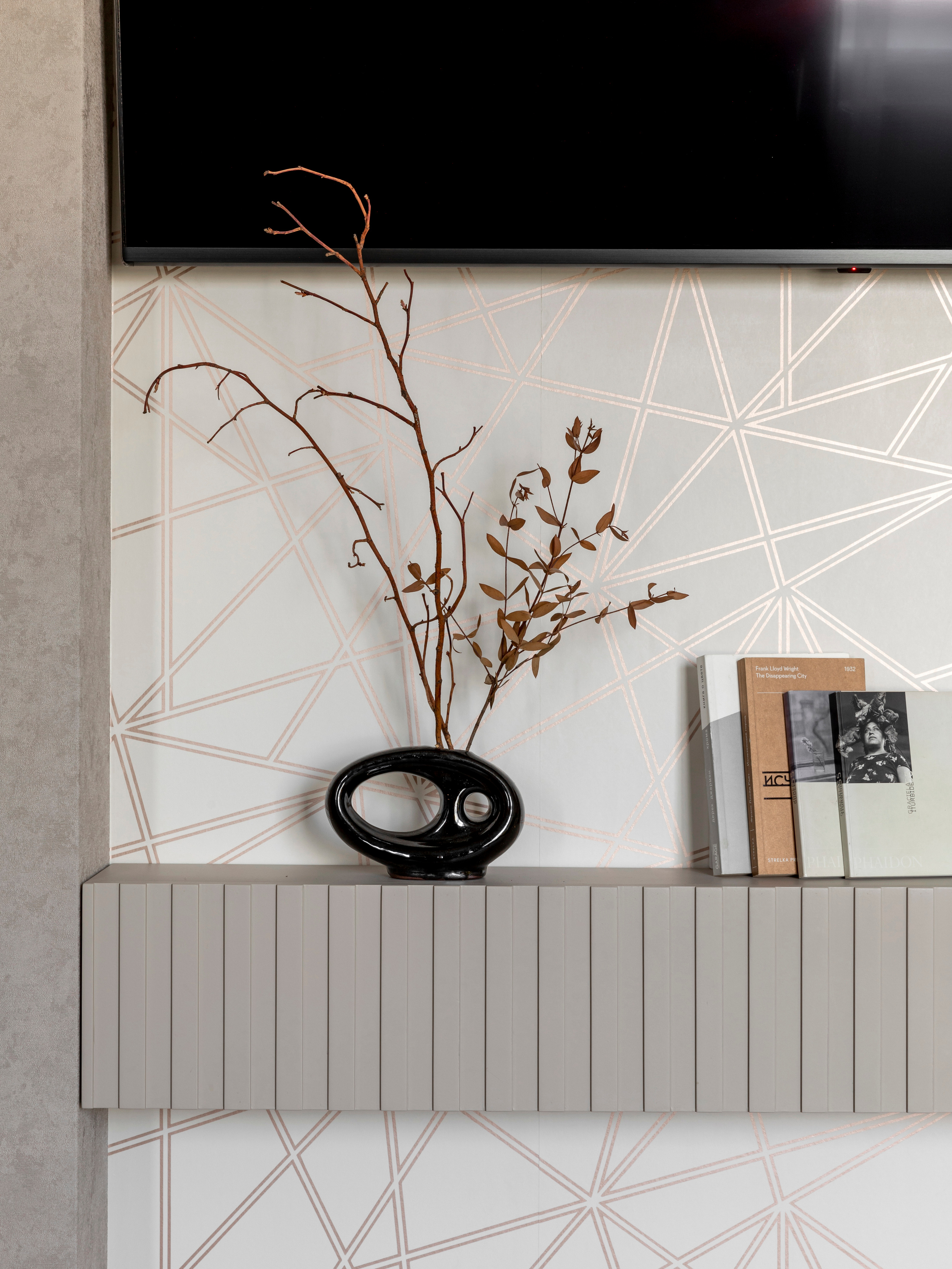 Двухкомнатная квартира с большой кухней и яркими акцентами. Студия Дизайна интерьера Tsvetdesign. Дизайнер в Санкт-Петербурге